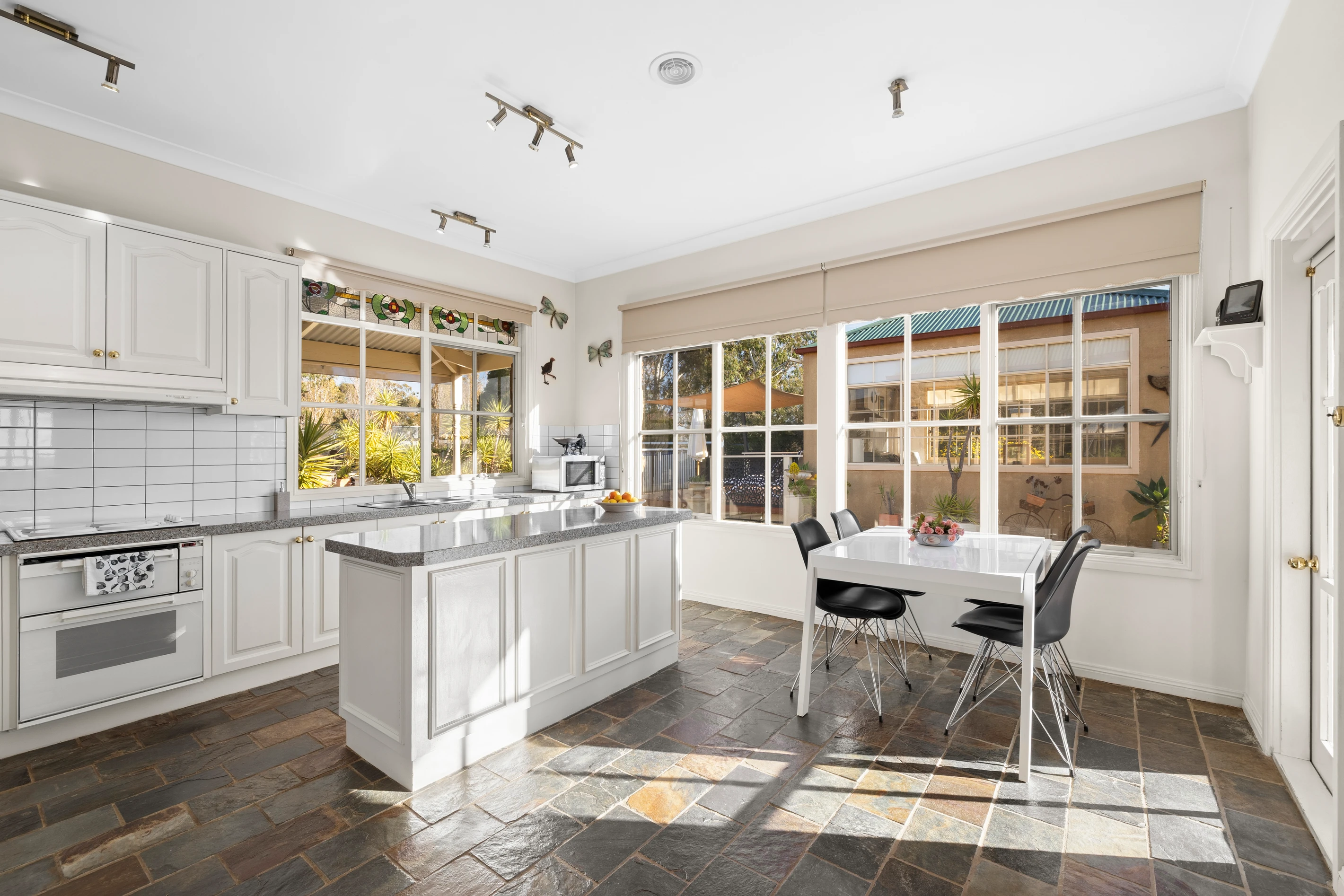 712 North Redesdale Road, Redesdale, VIC 3444
