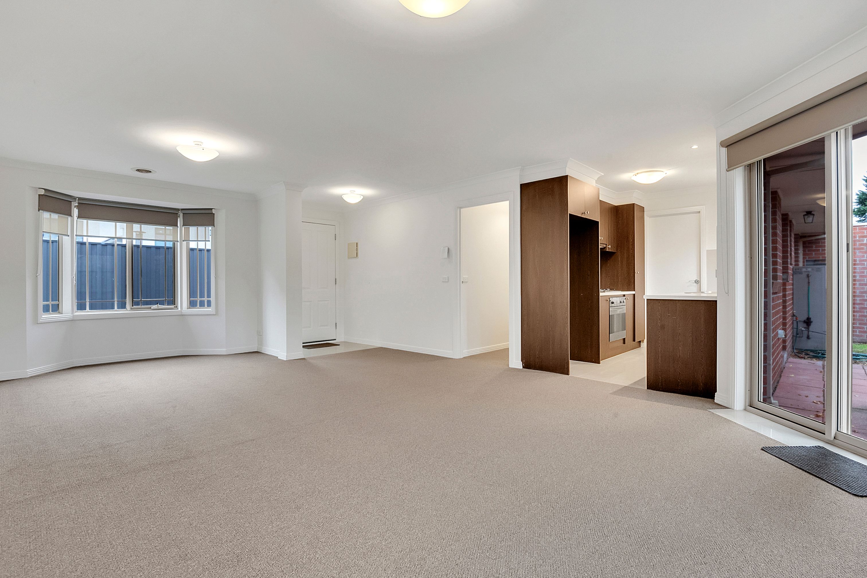 2/15 Chenies Street, Reservoir, VIC 3073