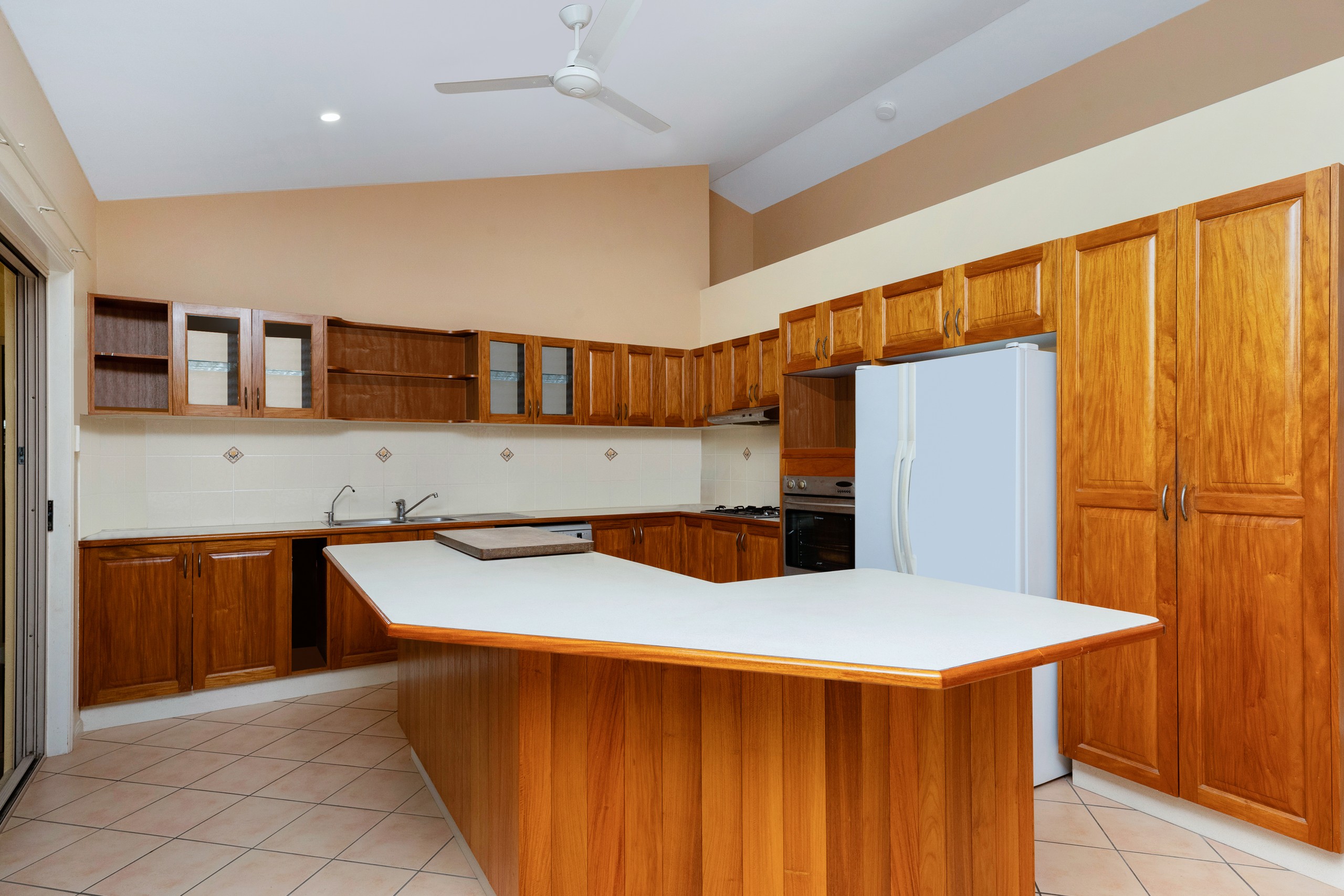 3 Crown Court, Kirwan, QLD 4817