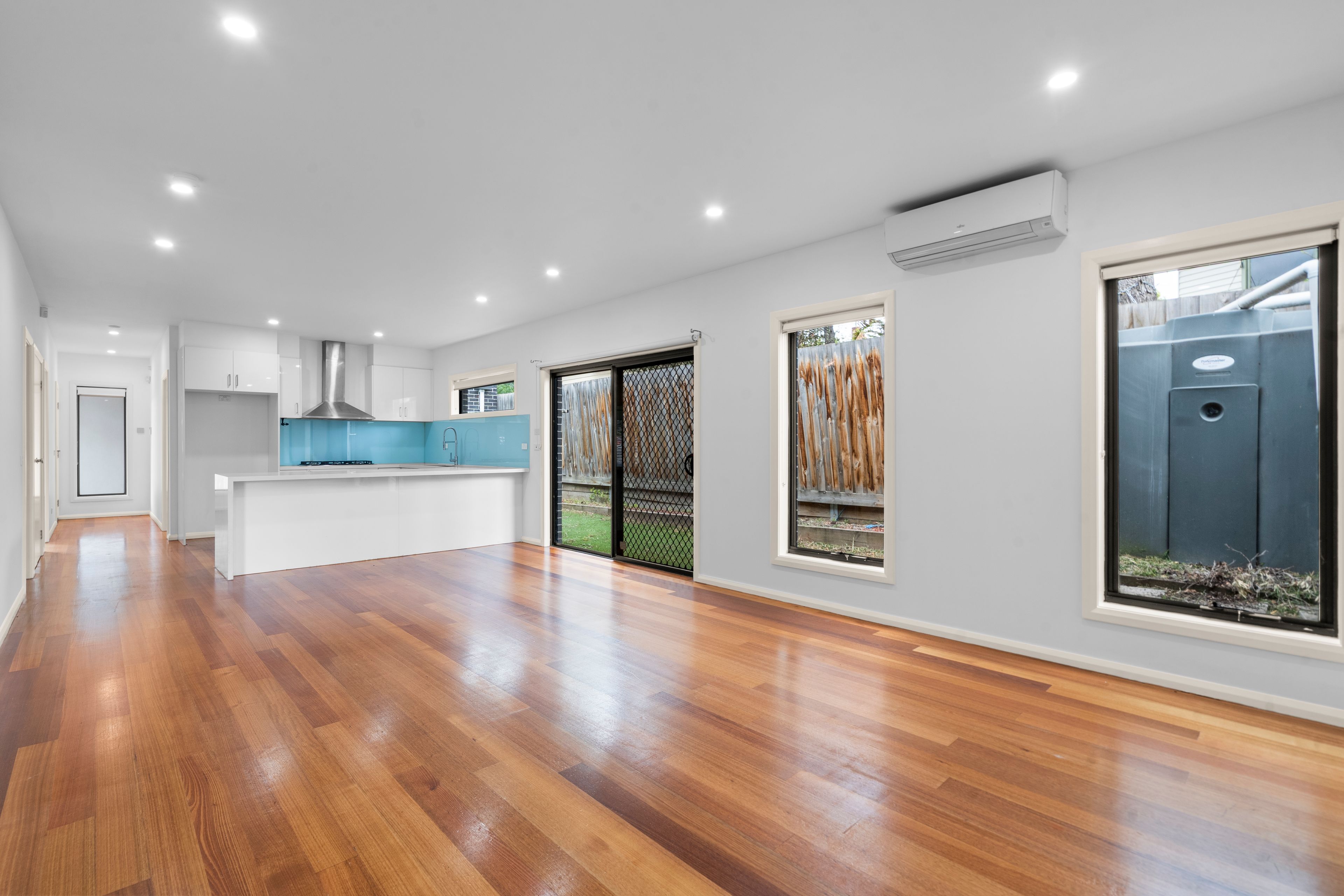 3/645 Pascoe Vale Road — photo 4 of 11