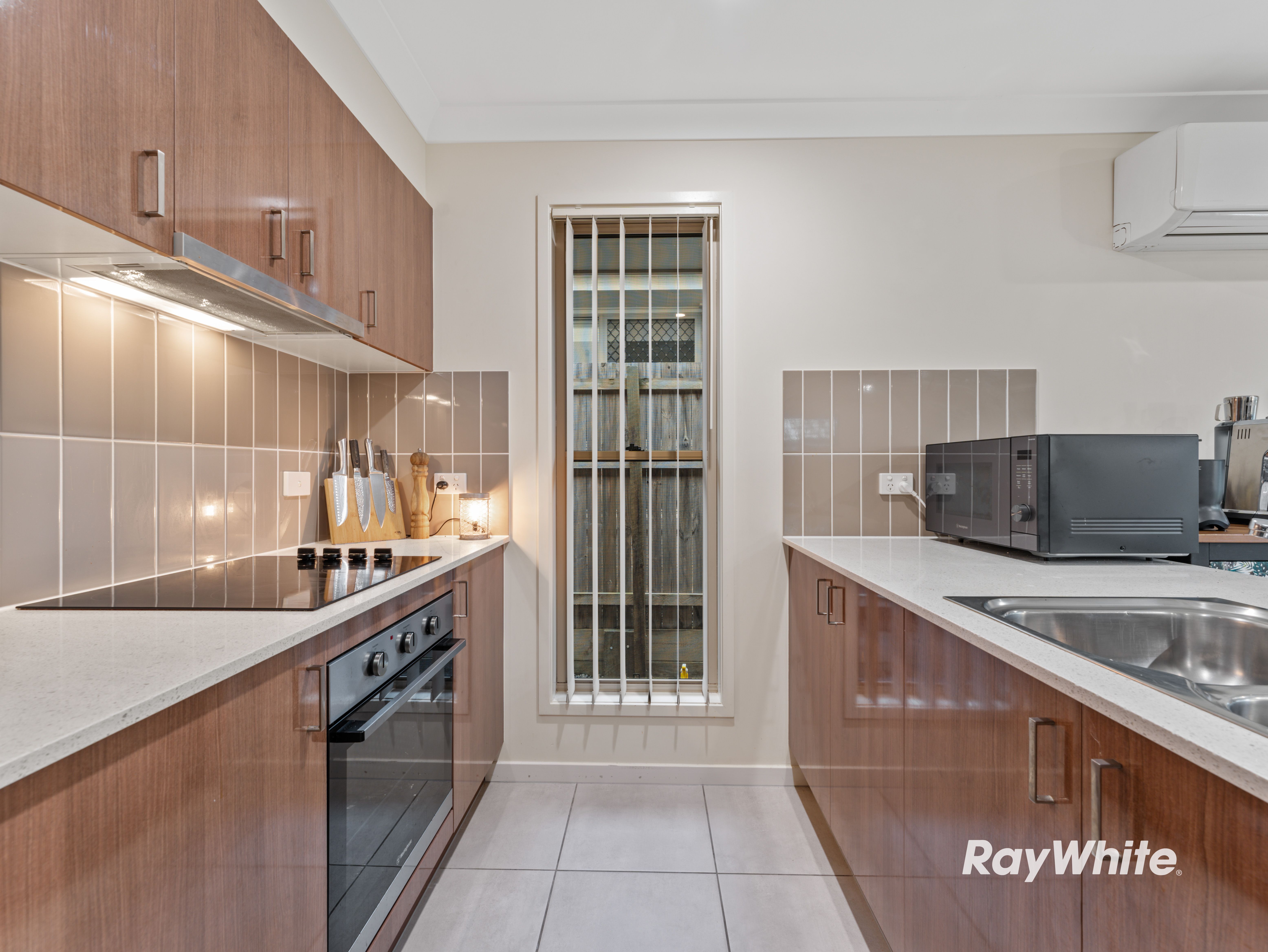 32 Nevada Road, Park Ridge, QLD 4125