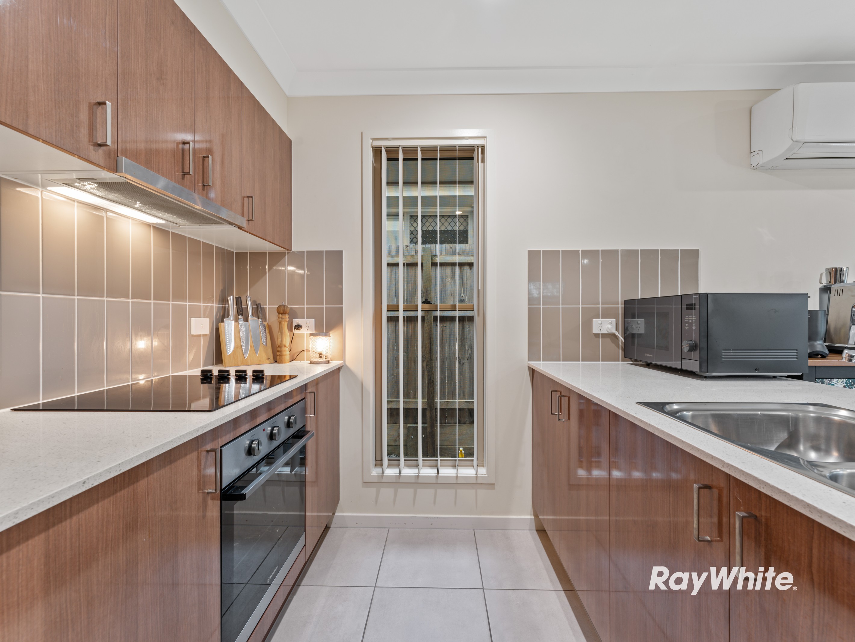 32 Nevada Road, Park Ridge, QLD 4125