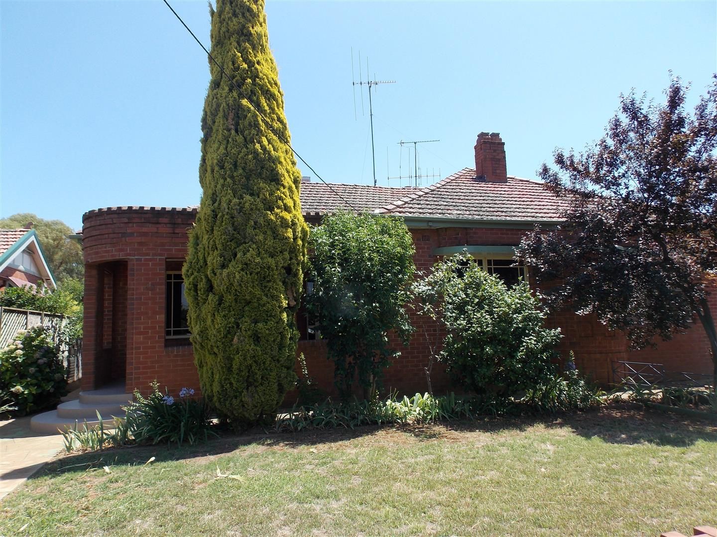 22 Victoria Street — photo from Ray White Parkes
