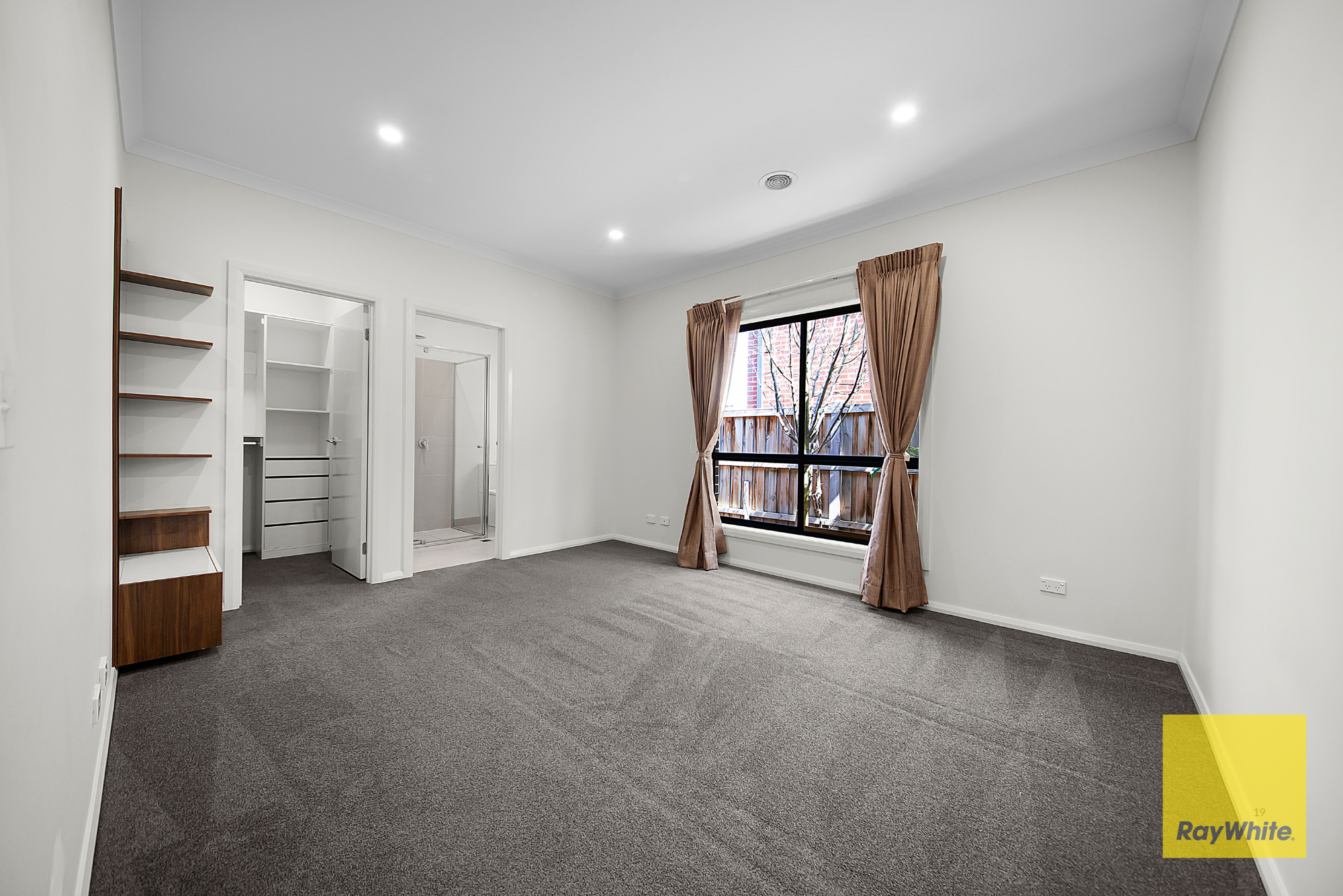 6 Kittyhawk Road — photo 11 of 19
