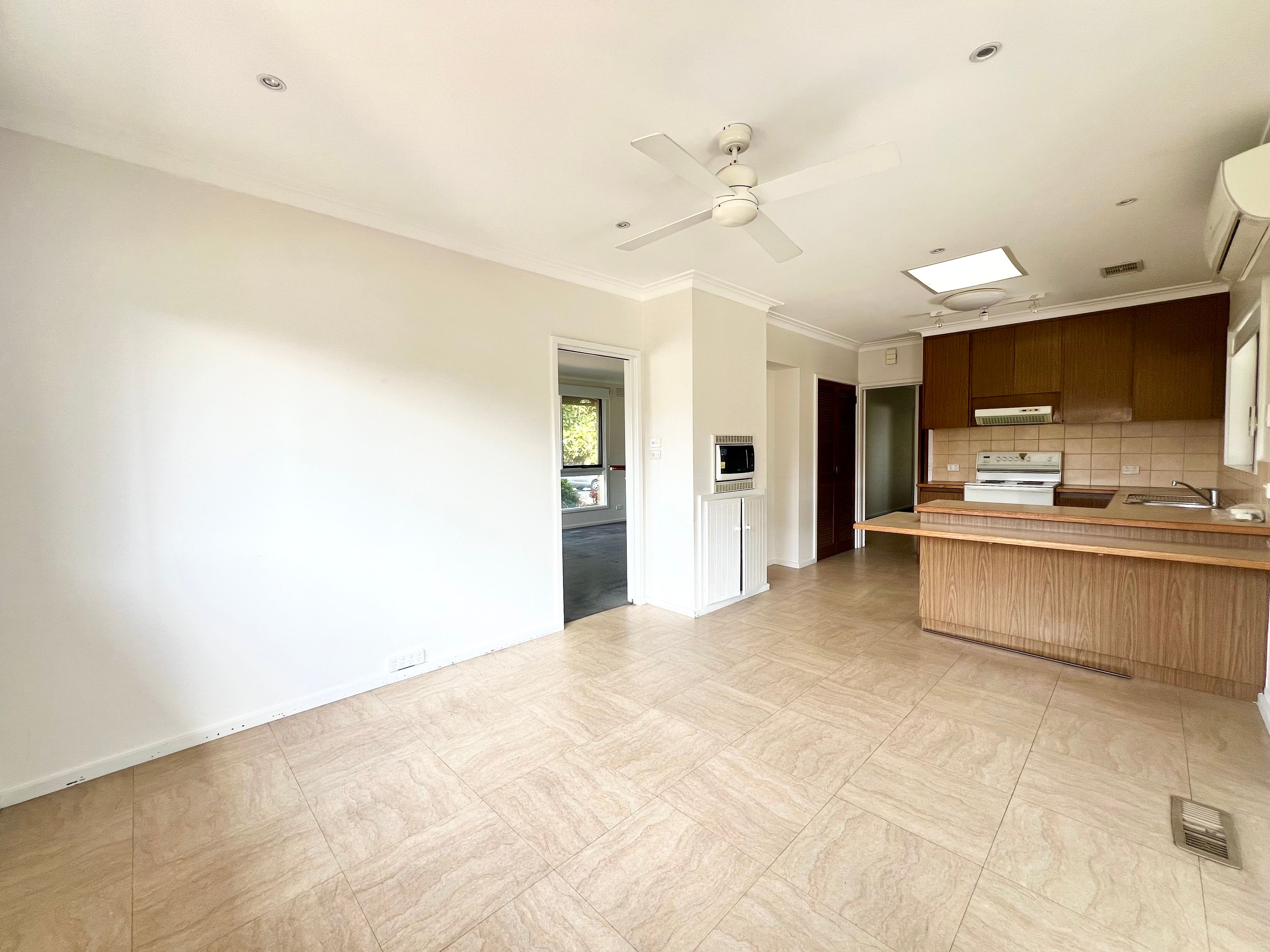 15 Farm Road — photo 4 of 11