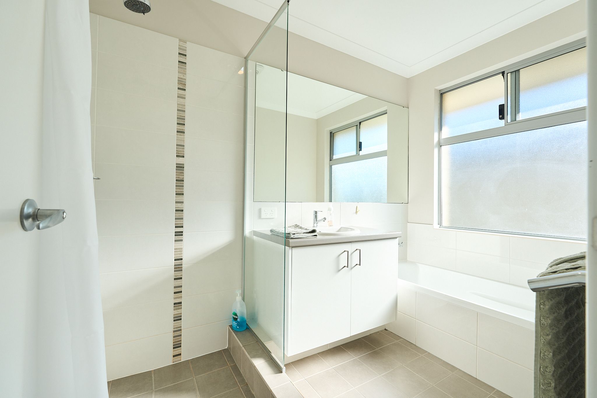 40 Kenwyn Drive — photo 14 of 20