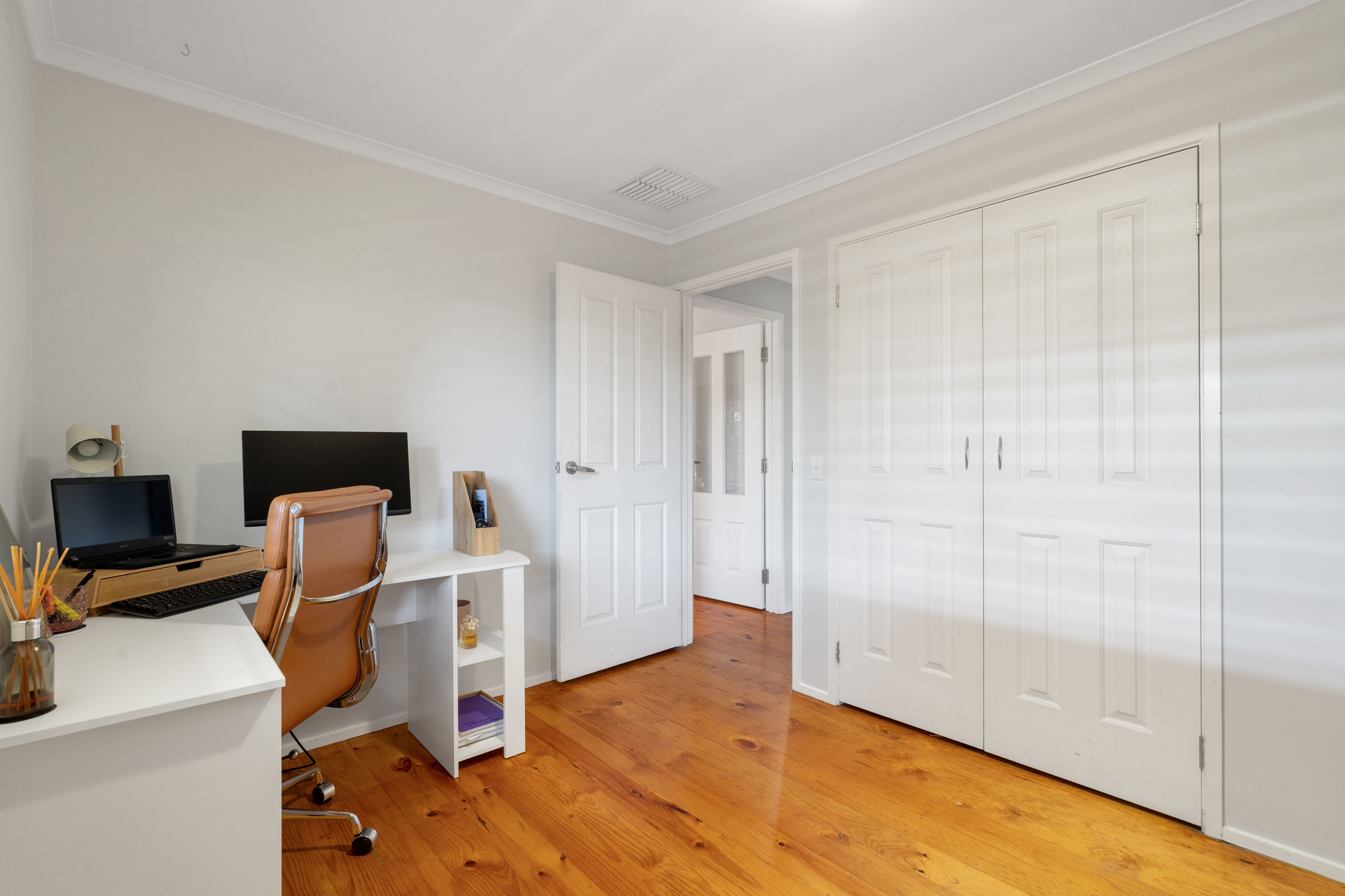 36 Langdon Crescent — photo 18 of 30