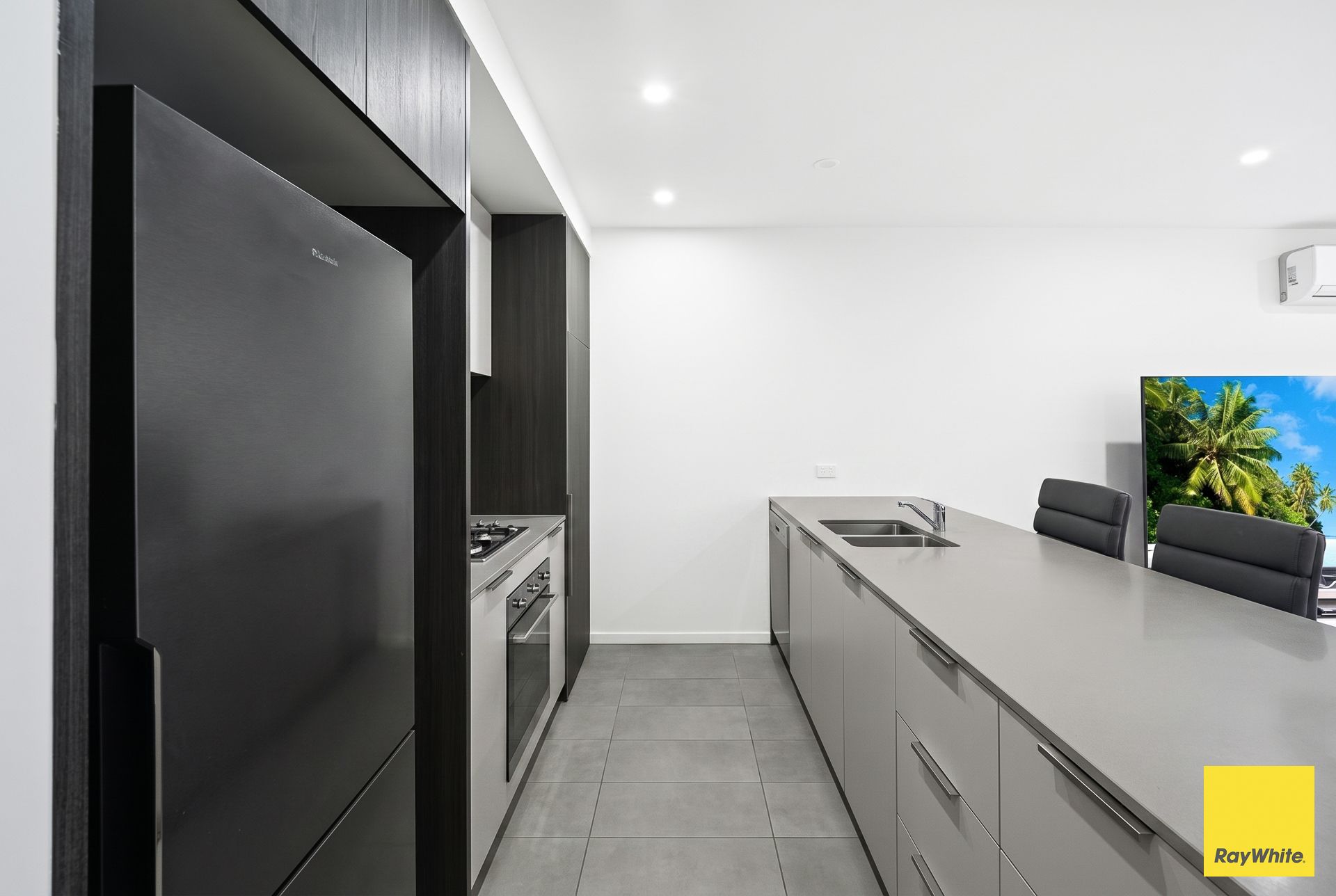 56 Indigo Crescent — photo 4 of 11