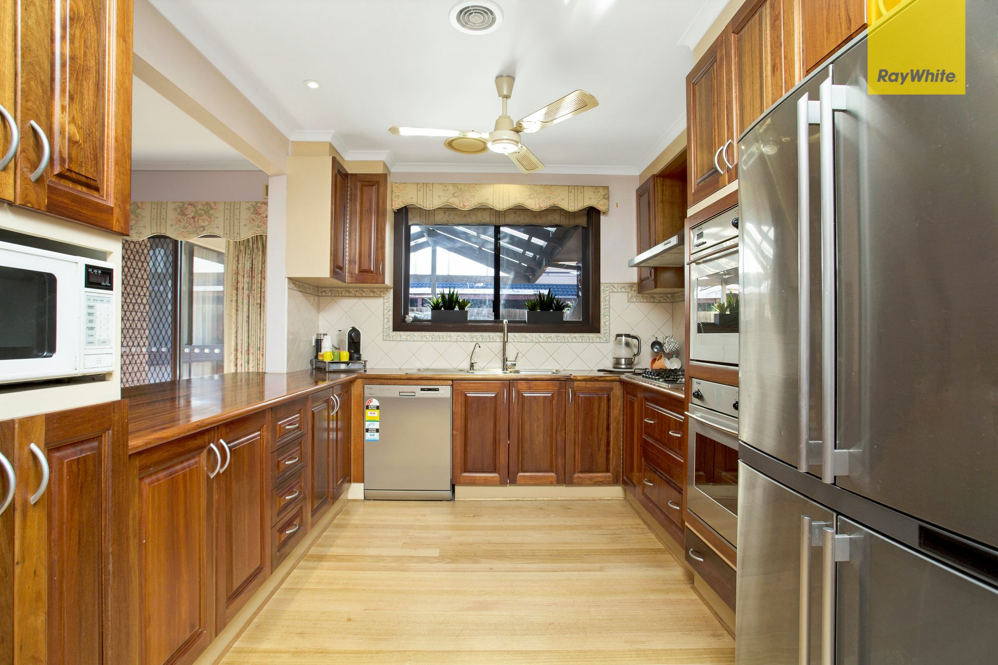 3 Akma Court, Taylors Lakes, VIC 3038