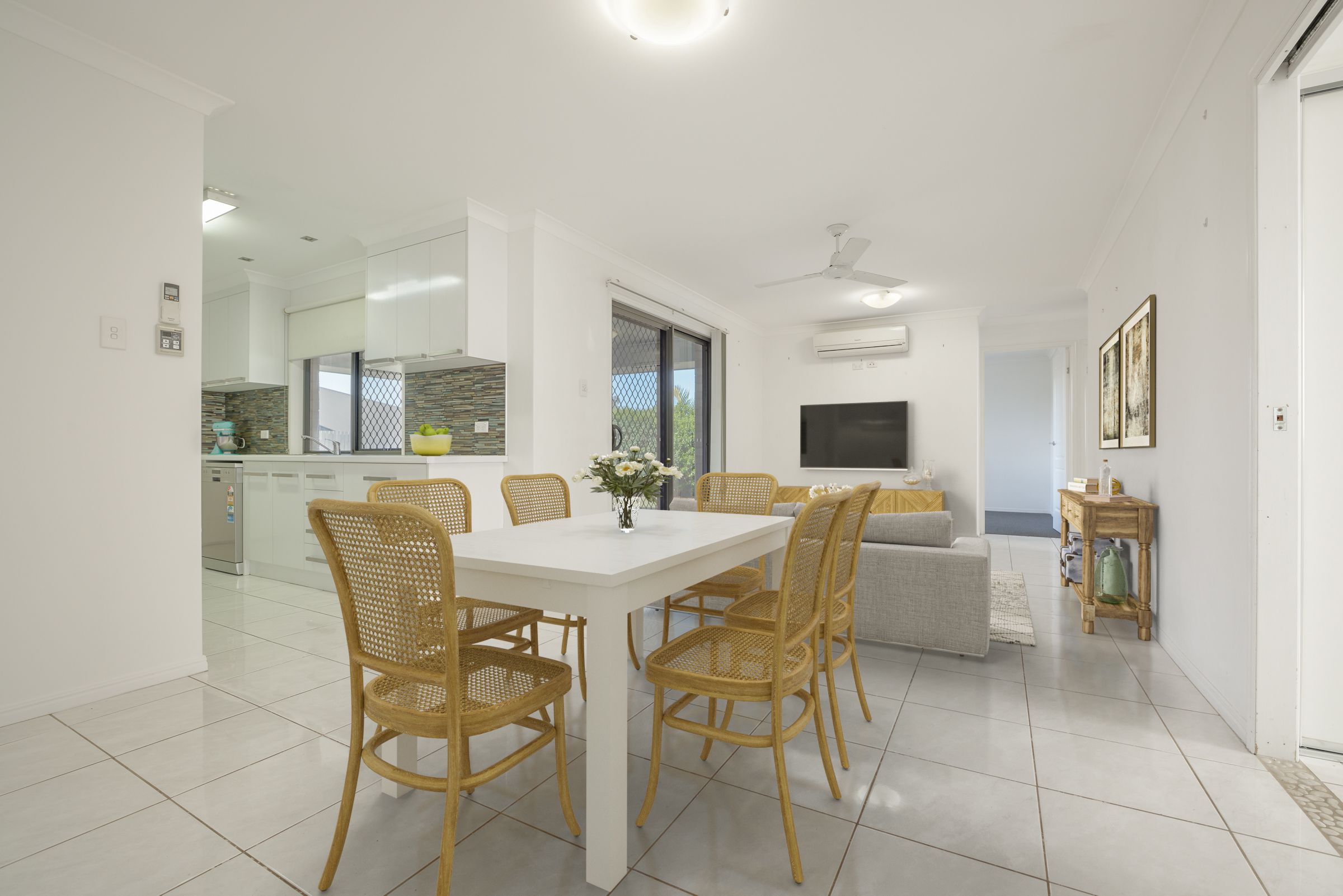 184 J Hickey Avenue, Clinton, QLD 4680