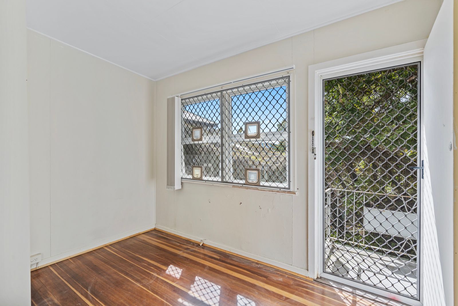 5/11 Line Street — photo from Ray White Annerley