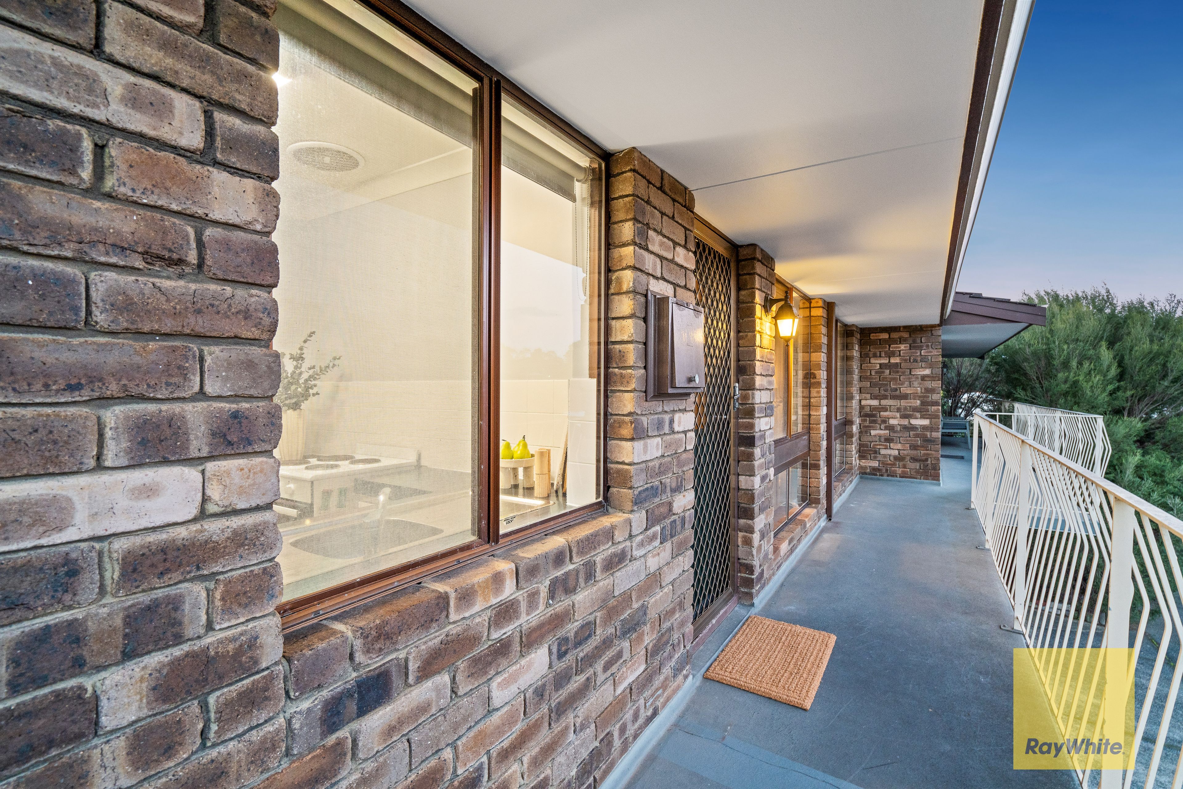 5/2 Waroonga Road — photo 6 of 30