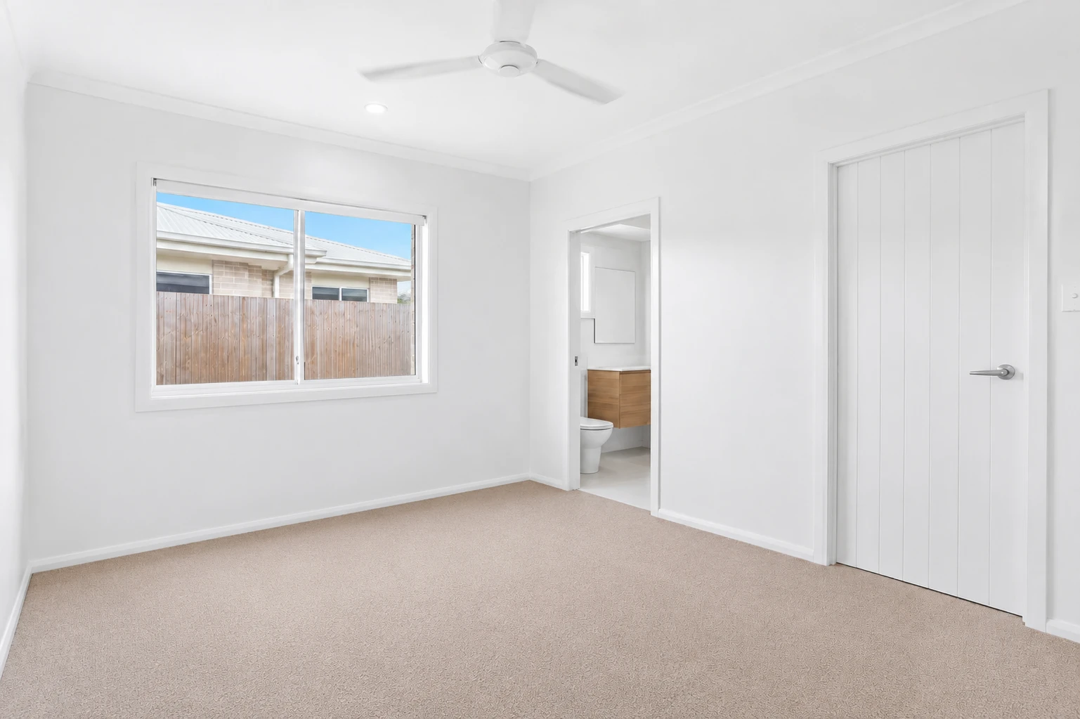 B/9 Valley Place, Hidden Valley, QLD 4703