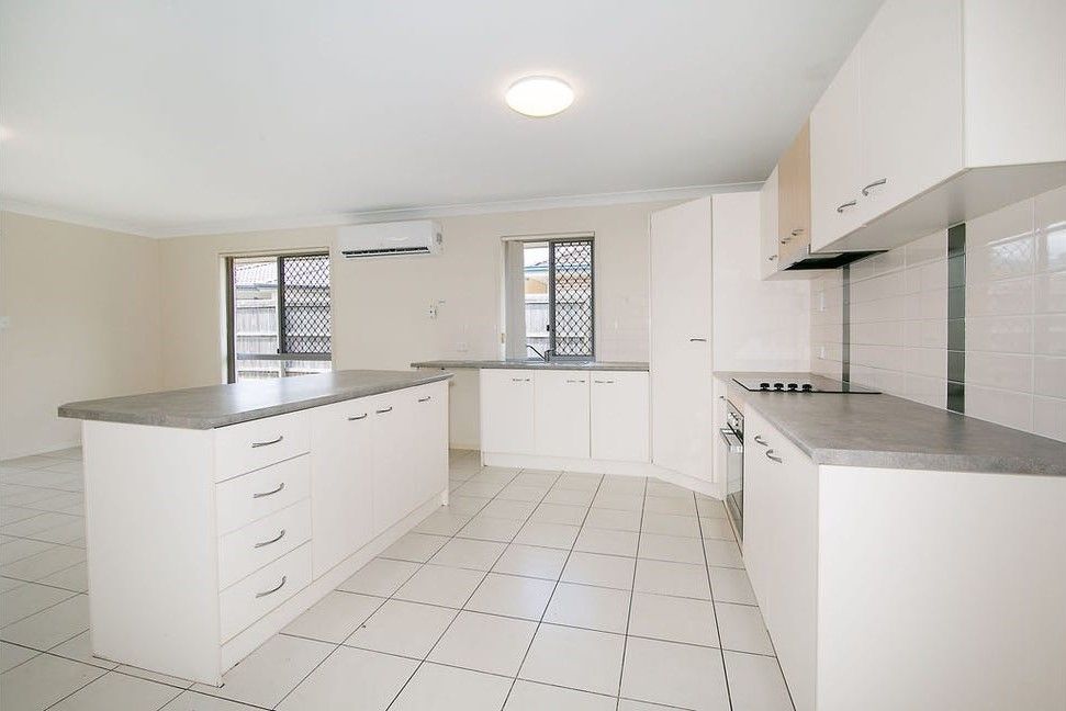 28 Somerwil Crescent, Bellbird Park, QLD 4300