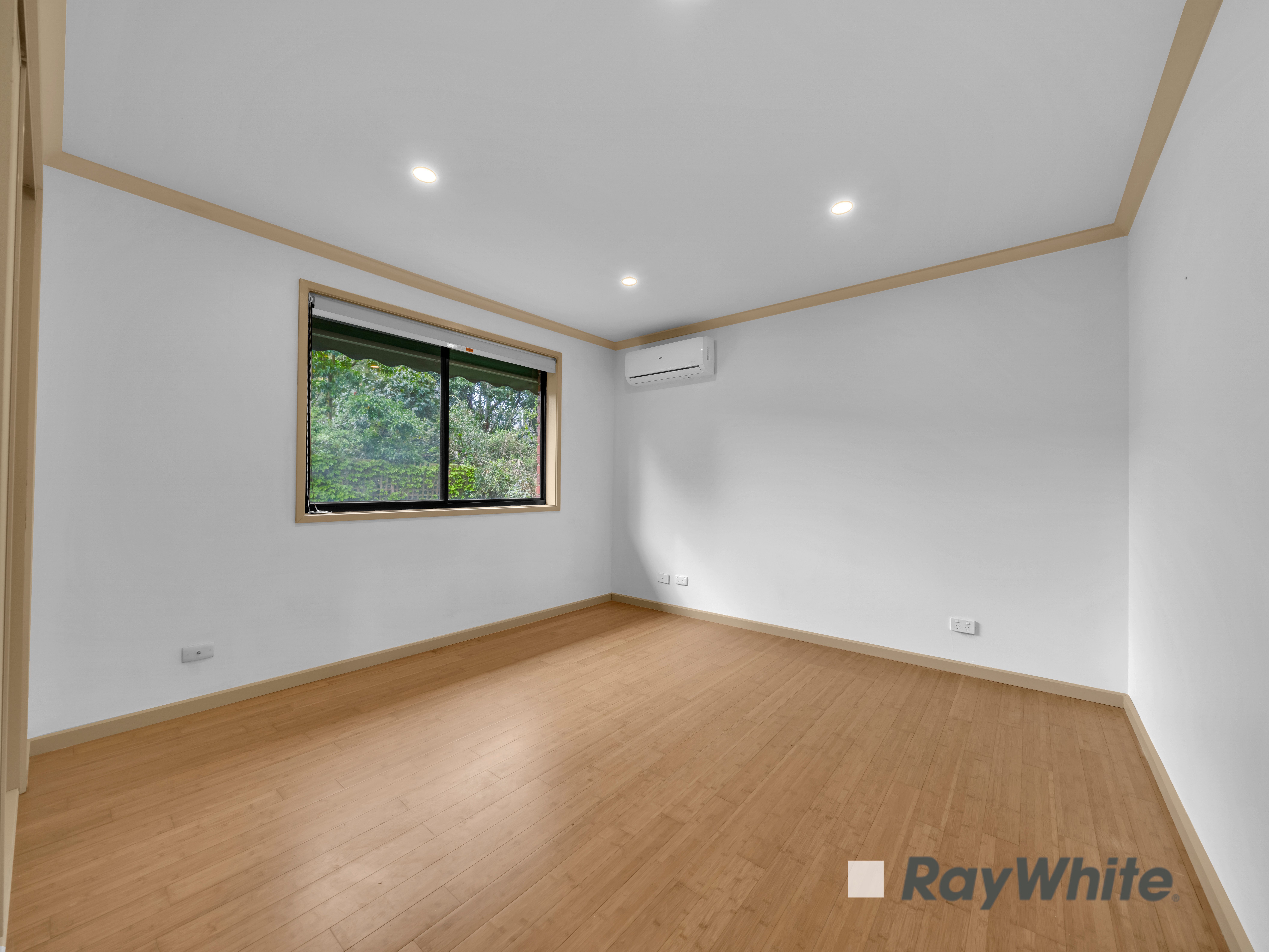 3/30-32 Blackwood Drive — photo 6 of 11