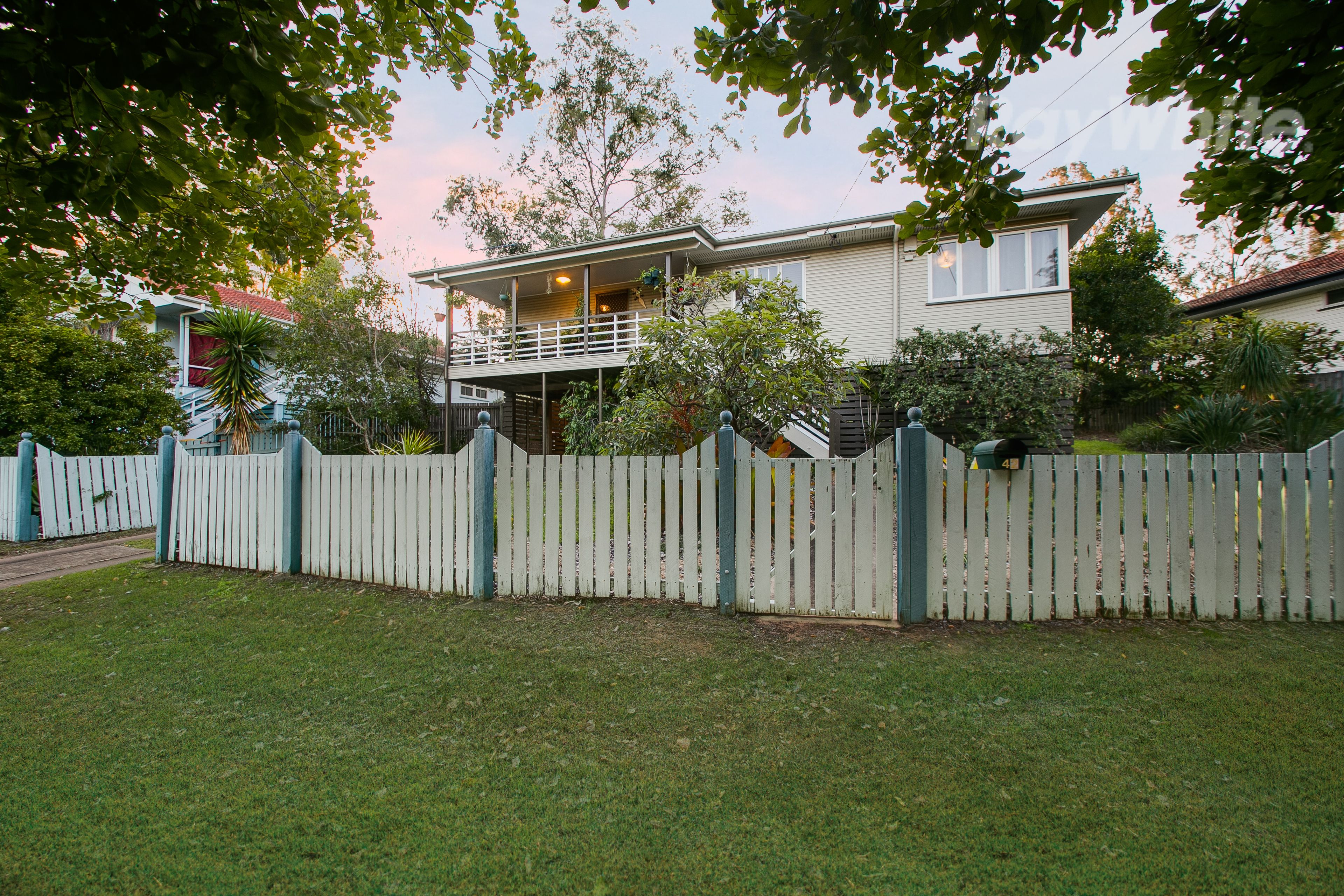42 Wentworth Street, Leichhardt, QLD 4305