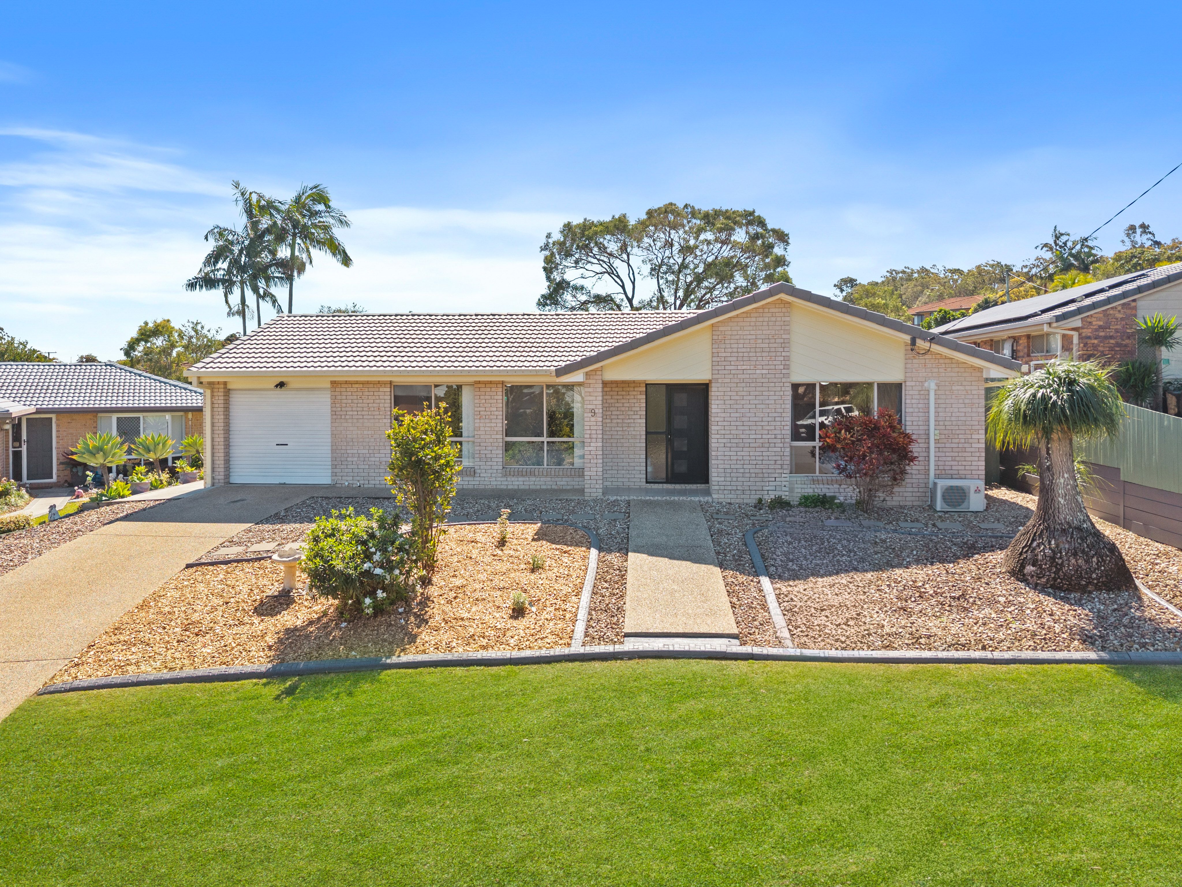 9 Fernance Place — photo from Ray White Springwood QLD