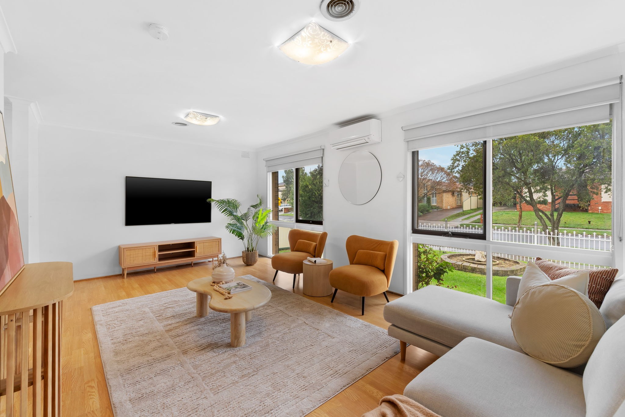 27 Cuthbert Drive, Mill Park, VIC 3082