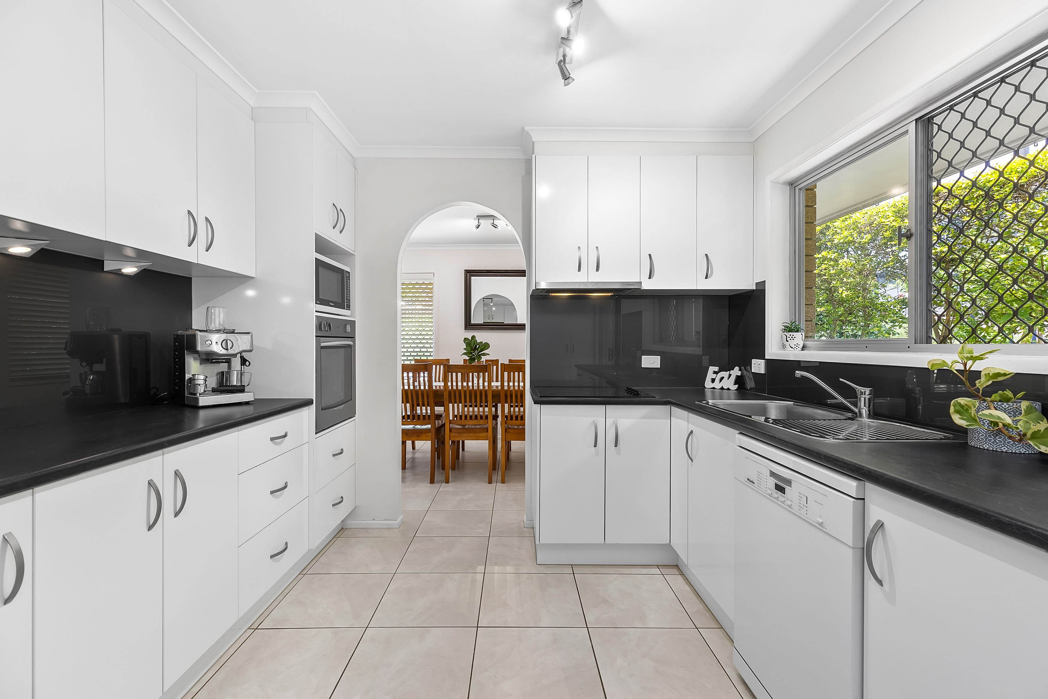 11 Longford Street, Everton Hills QLD 4053
