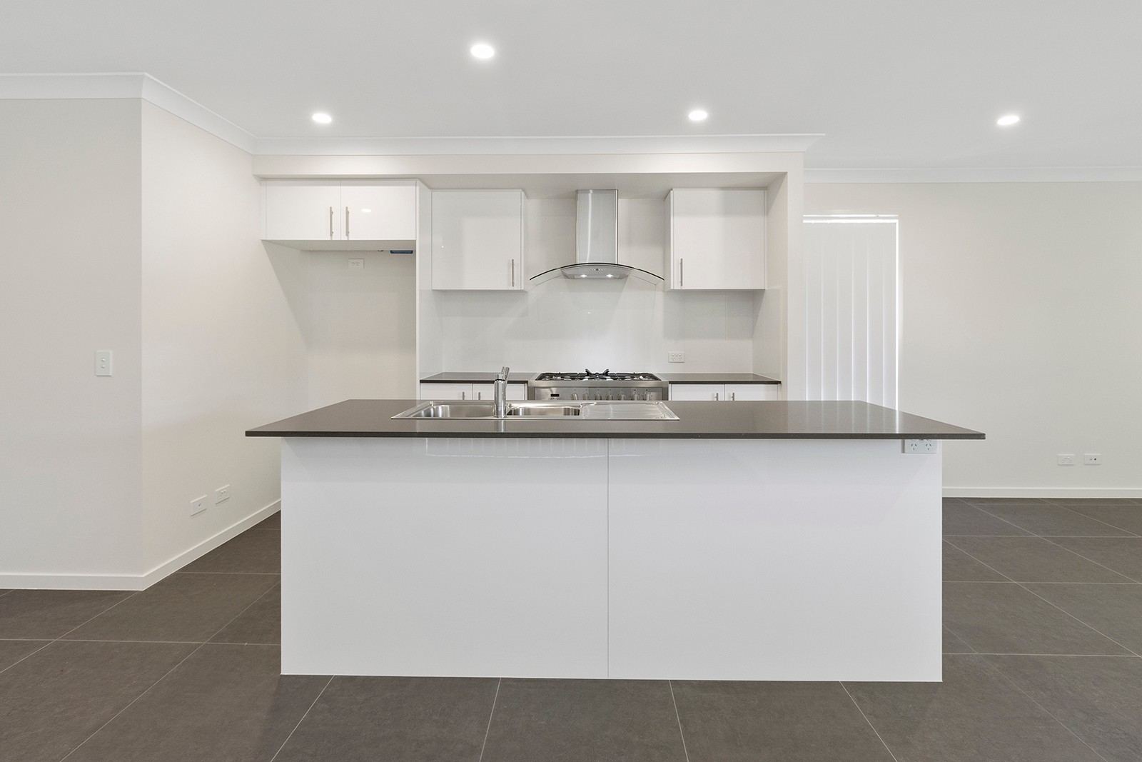 75 Sierra Drive, SPRING MOUNTAIN, QLD 4300