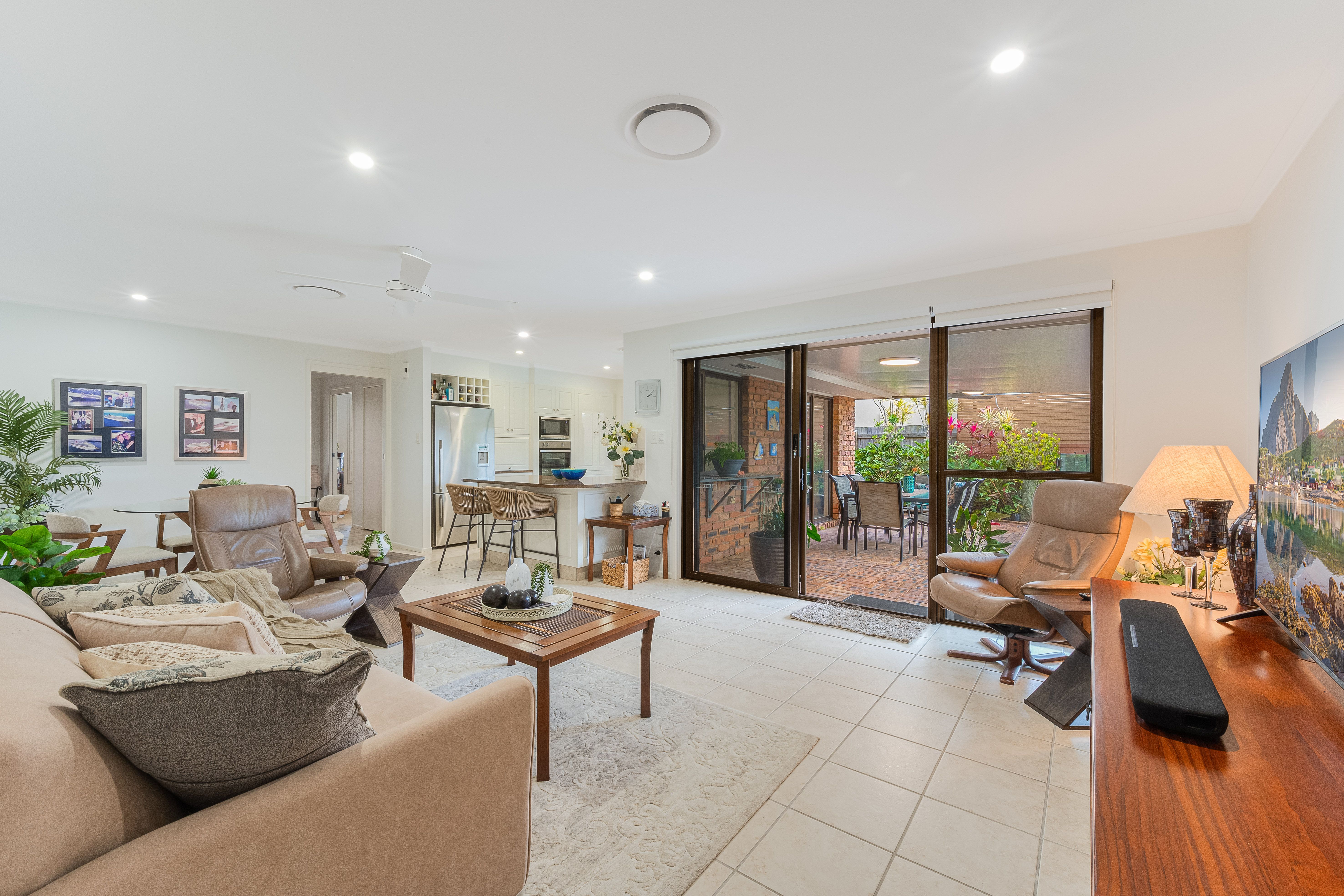 10 Bangalow Street — photo 3 of 16