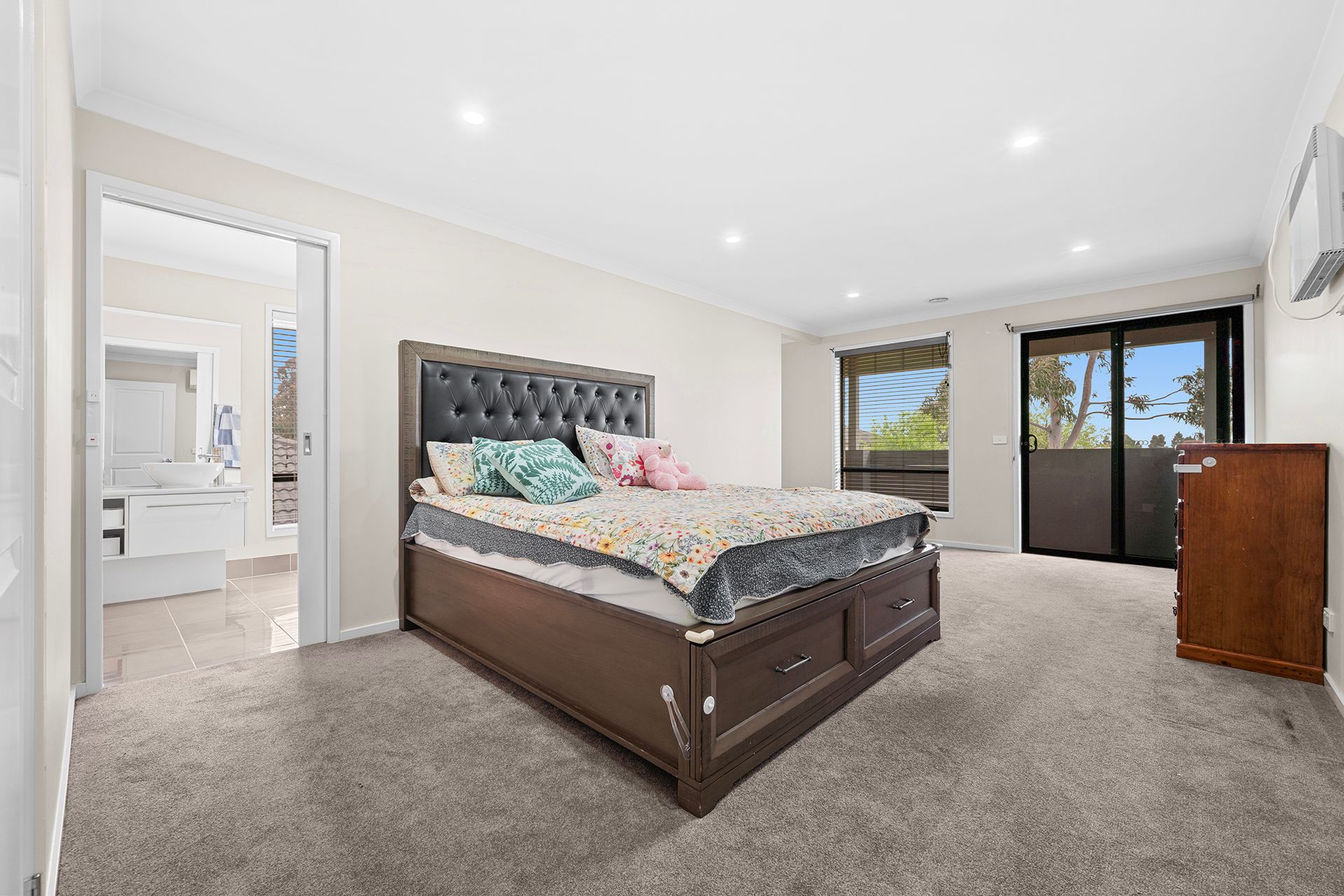 76 Mountainview Boulevard — photo 8 of 14