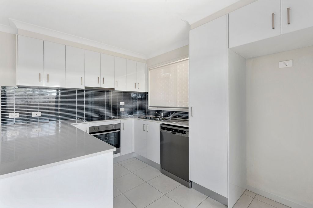 4/97 Holberton Street, Newtown, QLD 4350