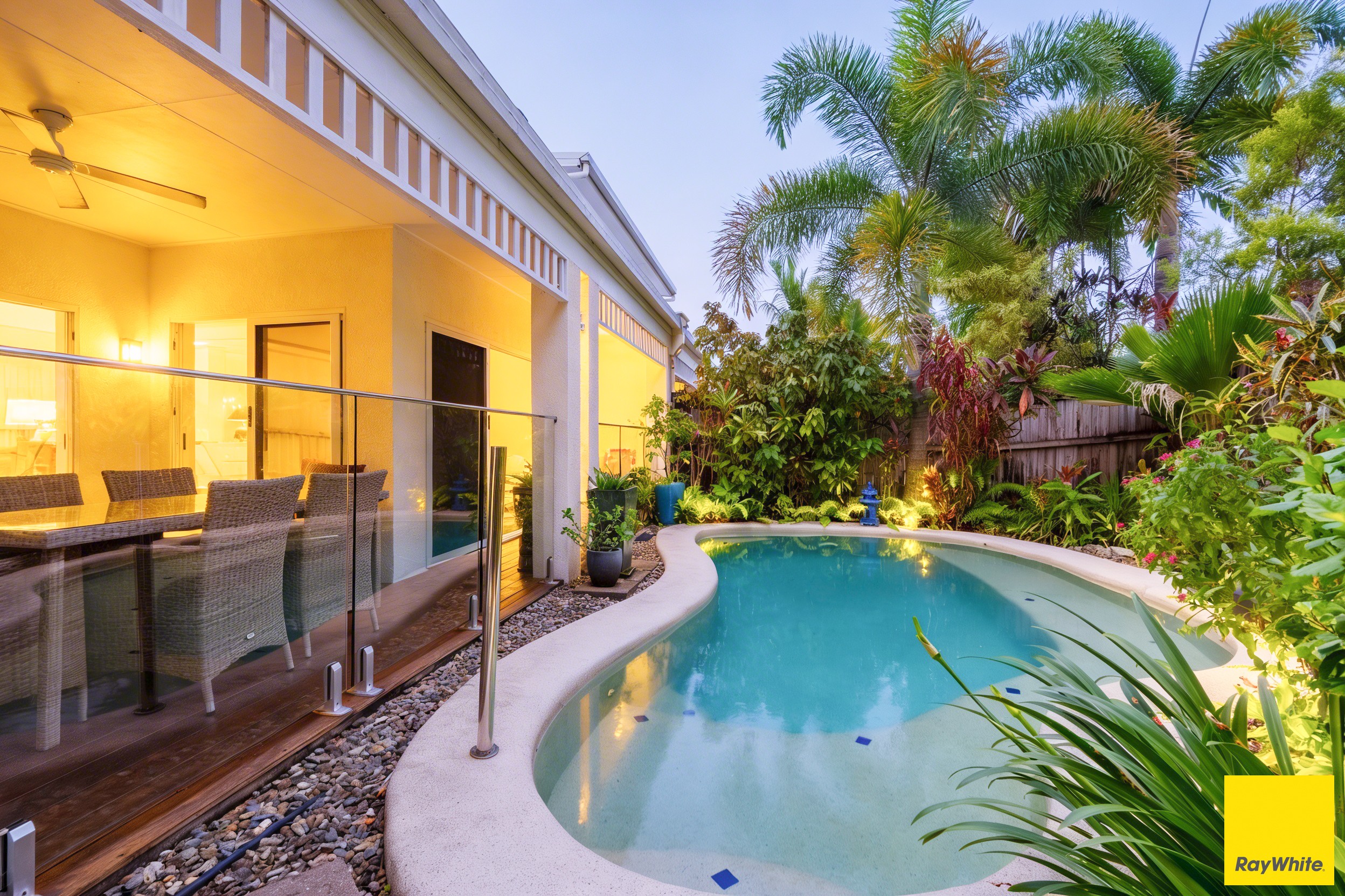 4/24 Warren Street, Palm Cove, QLD 4879