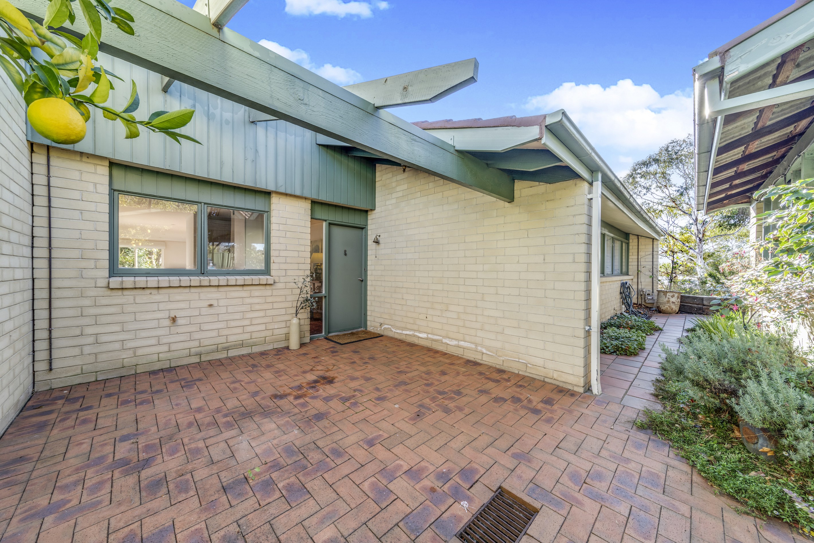 15 Hodgson Place, Pearce, ACT 2607