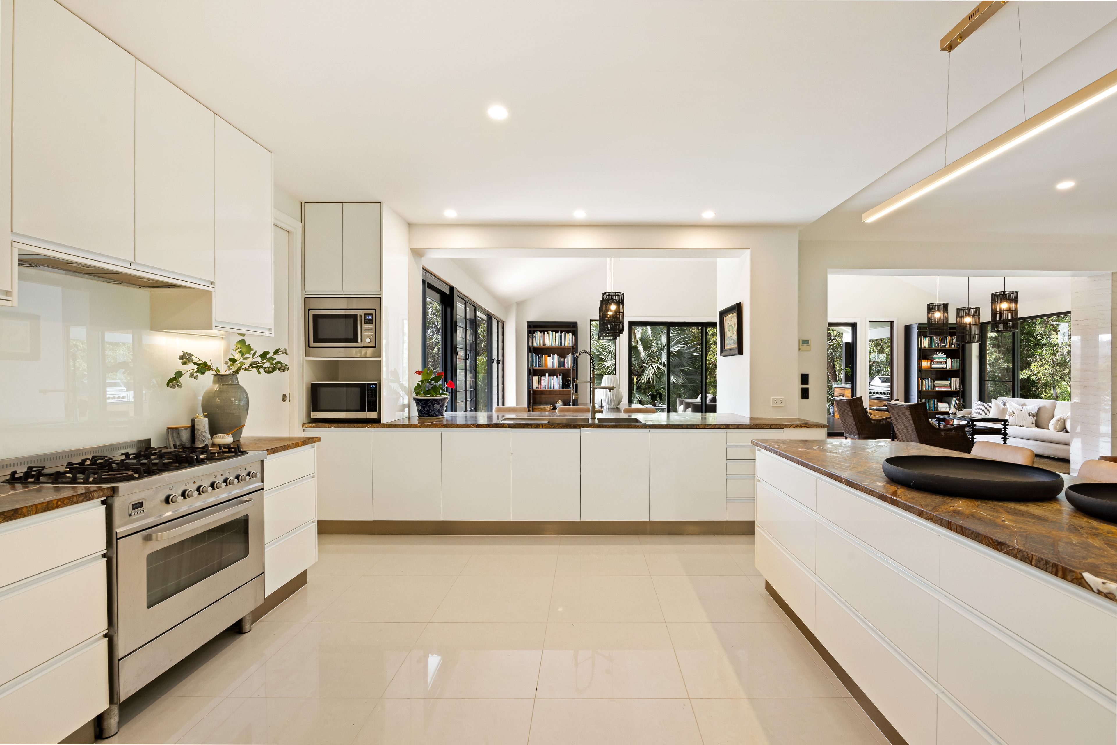 55C Mannikin Road — photo 6 of 30