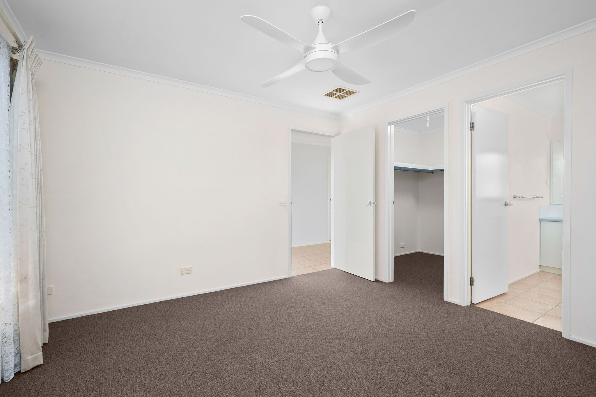 11 Redleaf Close, Lara, VIC 3212