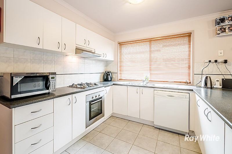 37 Monahans Road, Cranbourne West, VIC 3977