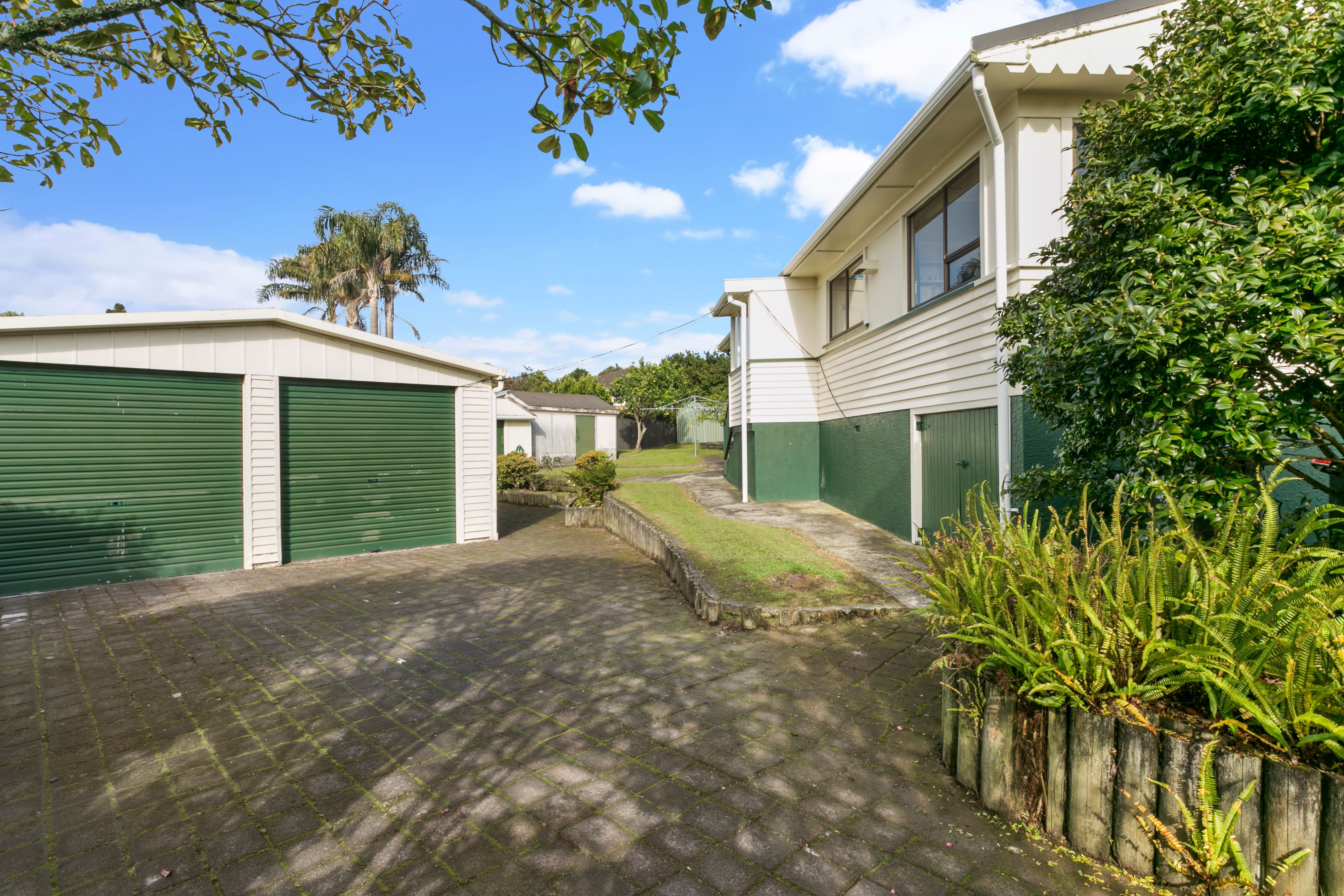 15 Geneva Place, Blockhouse Bay, Auckland City