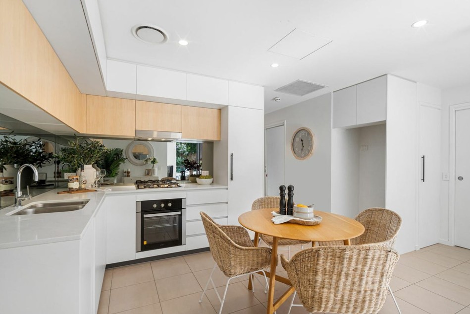 201/44 Grantson Street, Windsor, QLD 4030