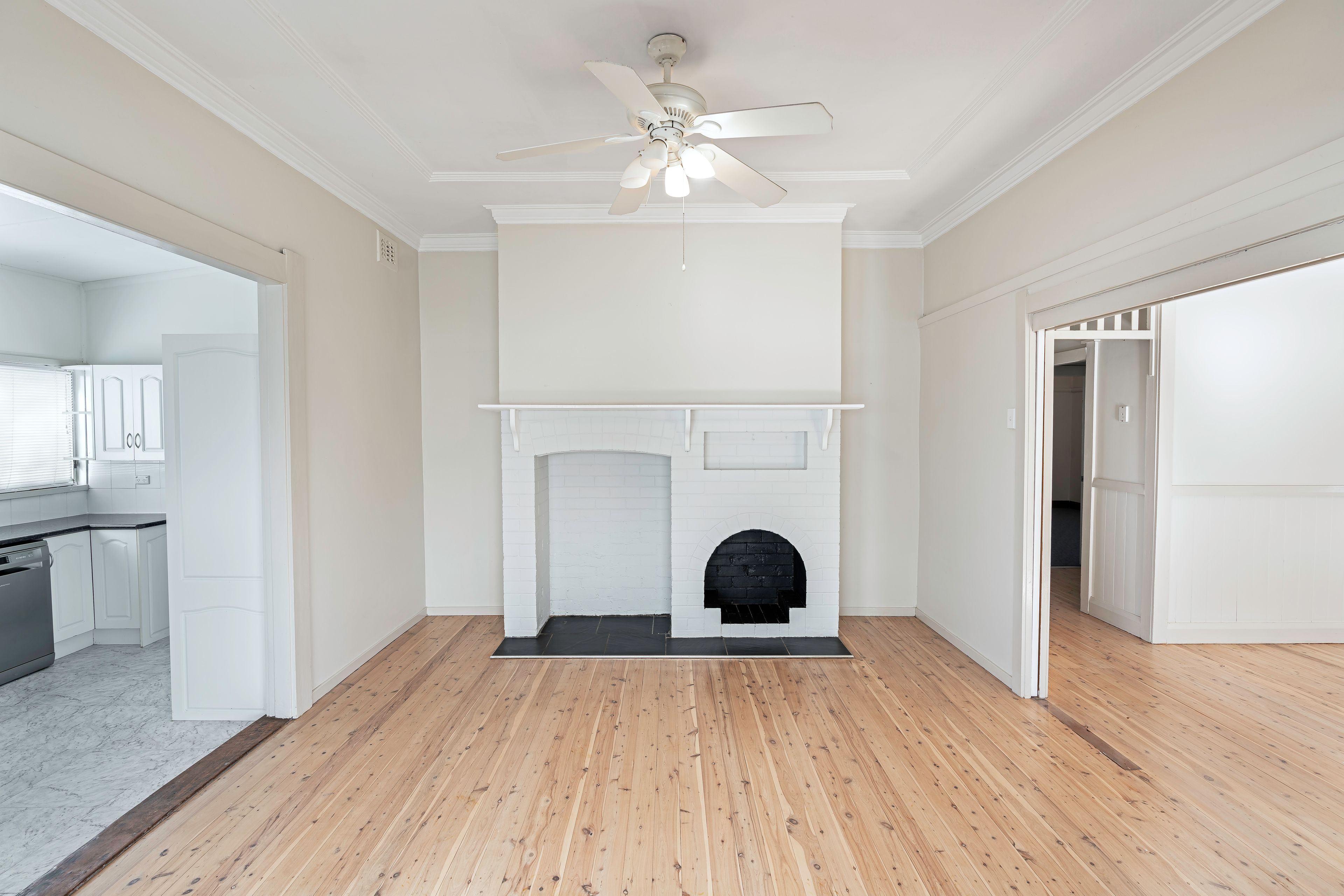 29 Birriley Street, Bomaderry, NSW 2541