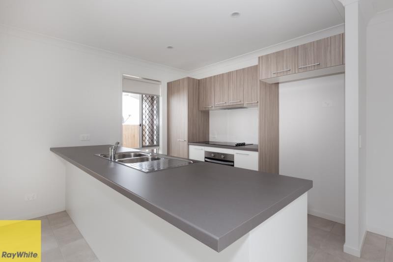 3 Vantage Point, Redbank Plains, QLD 4301