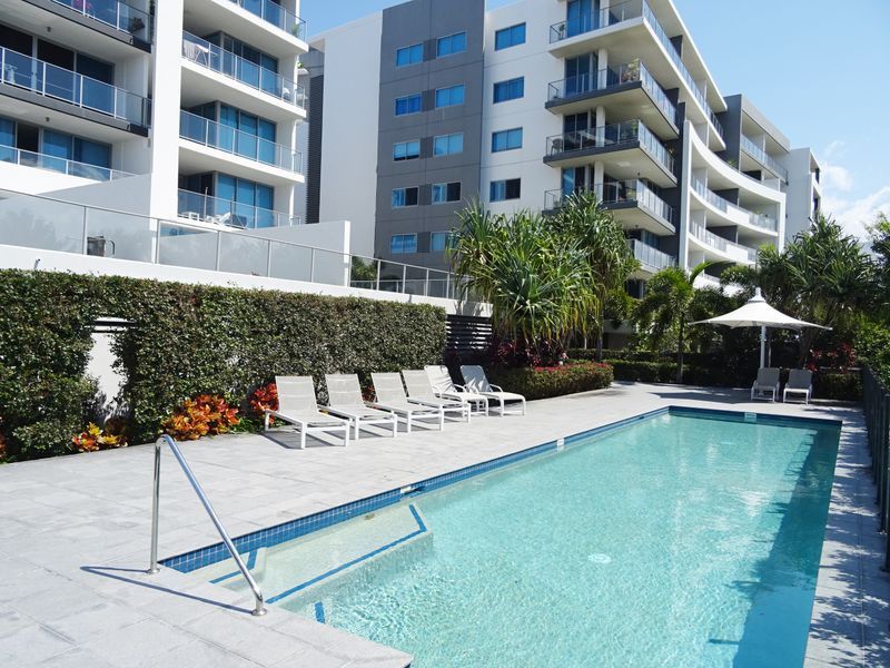 2 East Quay Drive, Biggera Waters QLD 4216