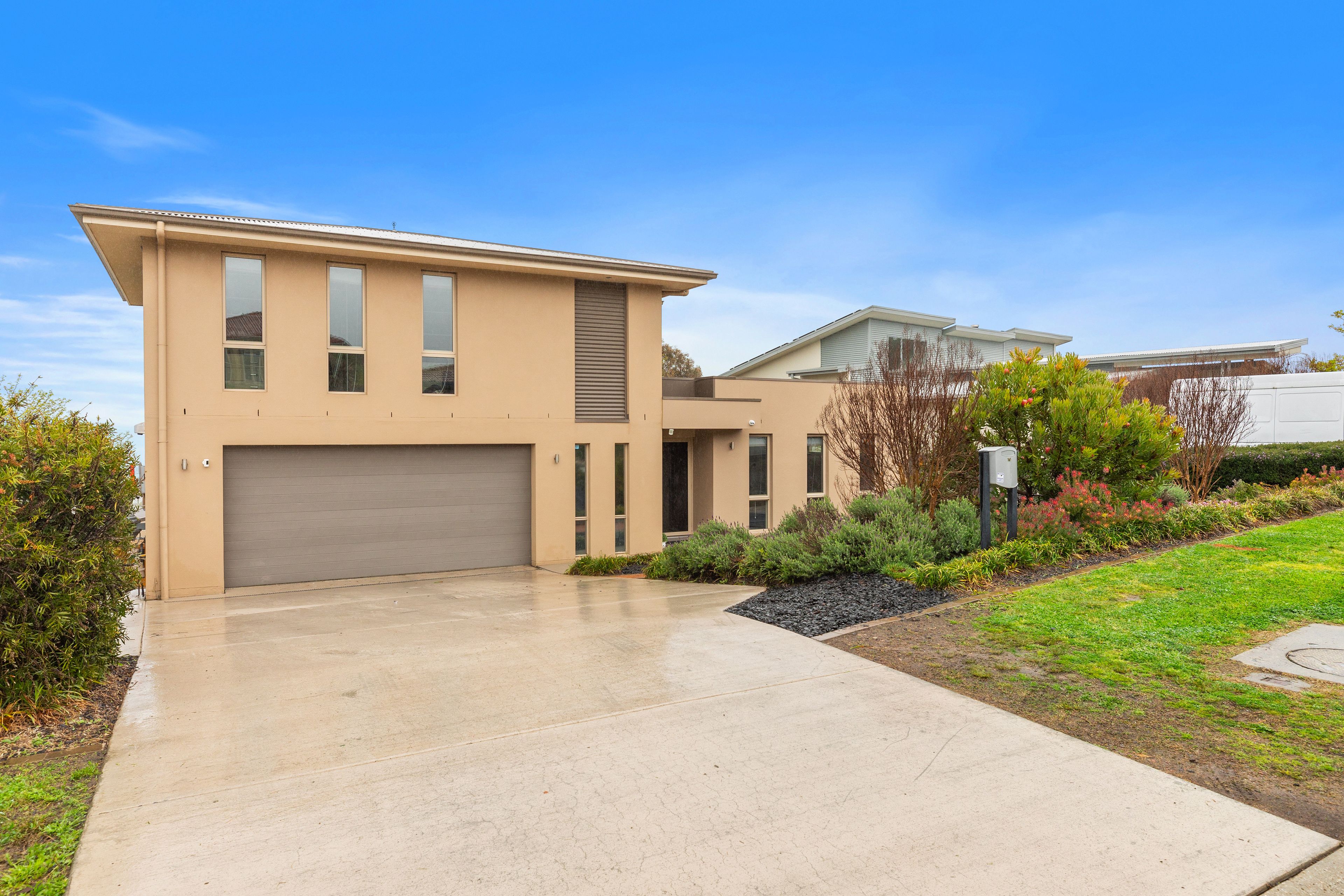 10 Myrtle Close, Jerrabomberra, NSW 2619 Sold House Ray White