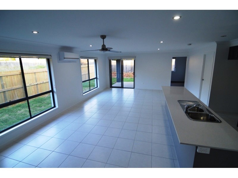 28 Diploma Street, Norman Gardens, QLD 4701