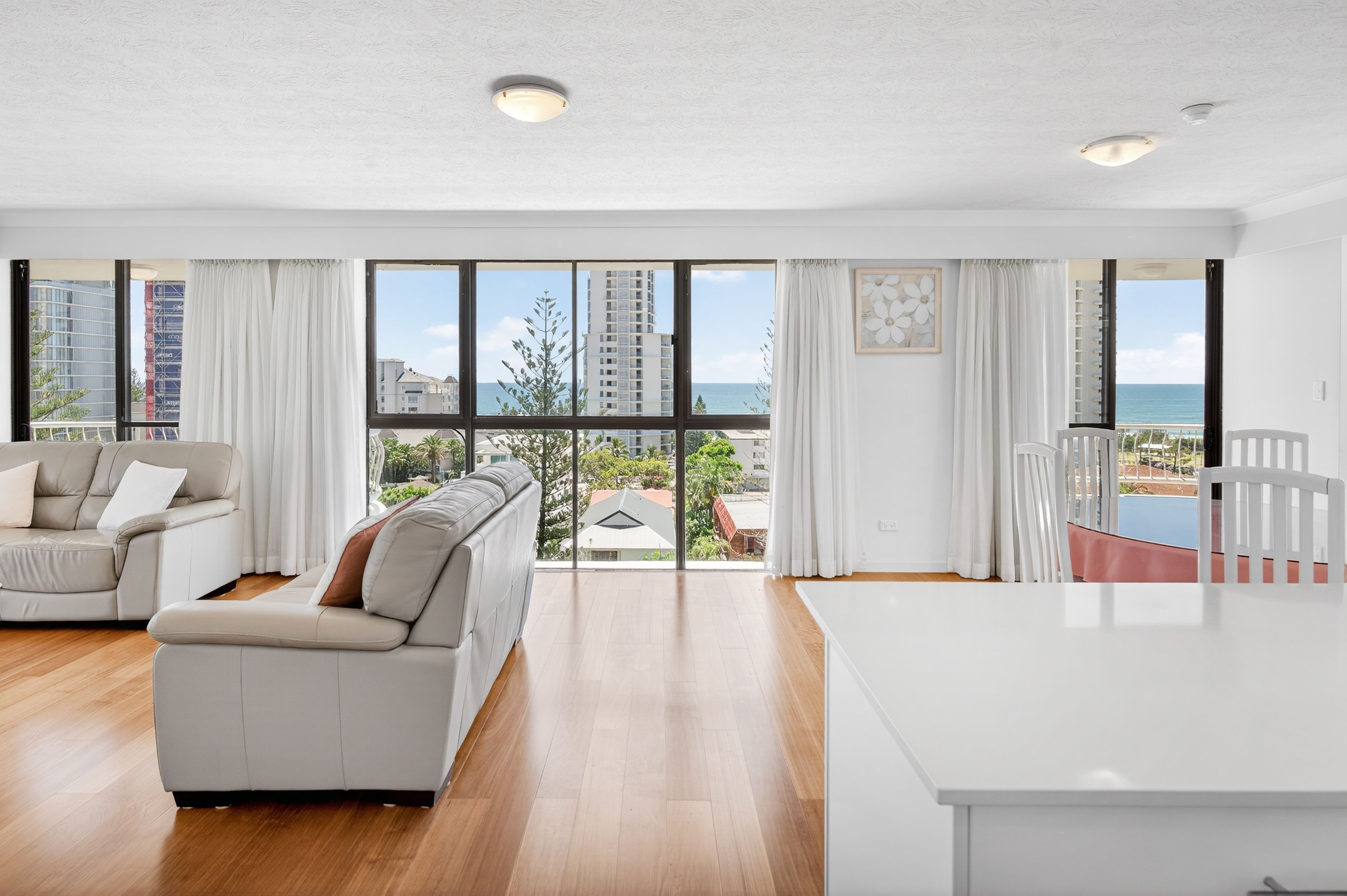 33/121 Surf Parade, Broadbeach, QLD 4218