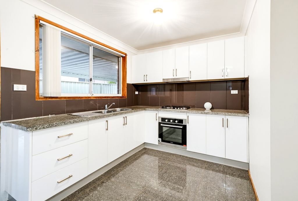 3 Kalindi Place — photo 2 of 7