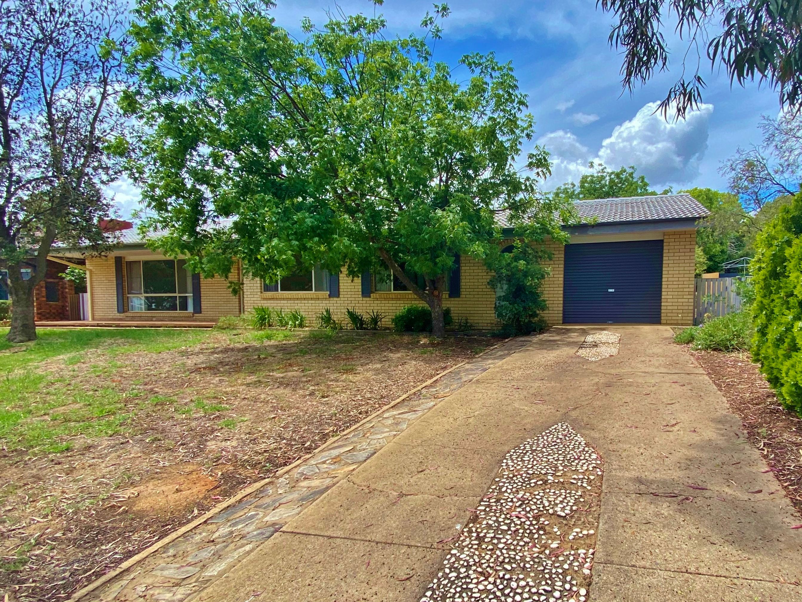 50 Templemore Street, Young NSW 2594