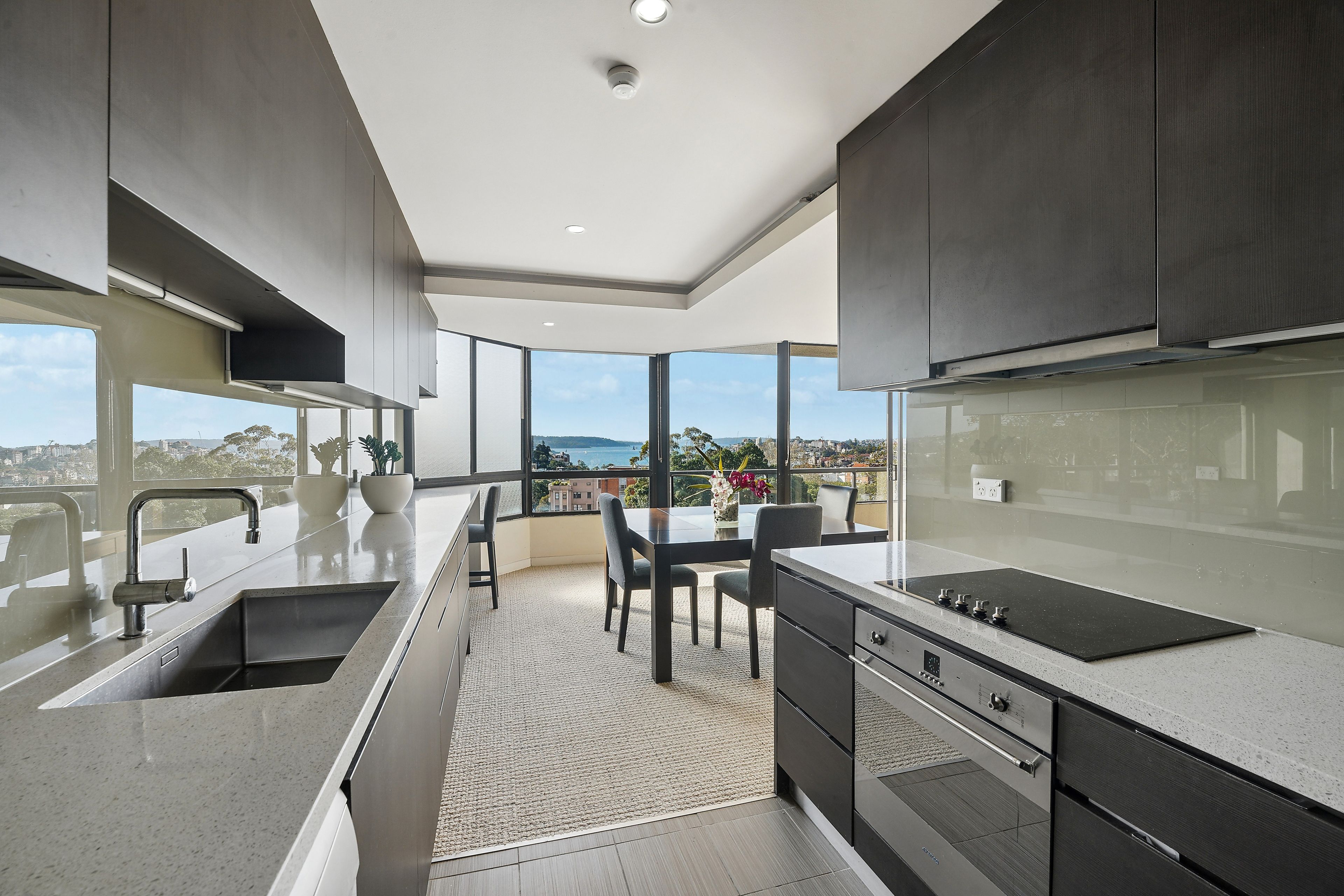801/170 Ocean Street — photo 3 of 8