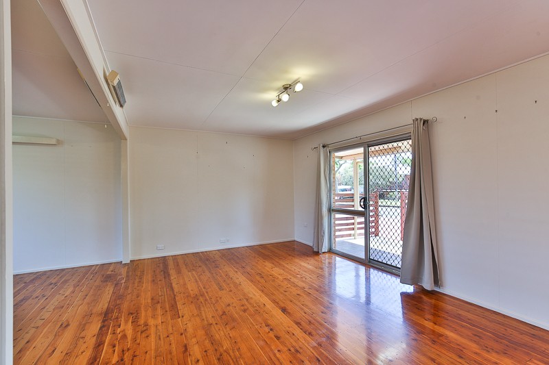 1 Farr Street, Kearneys Spring, QLD 4350