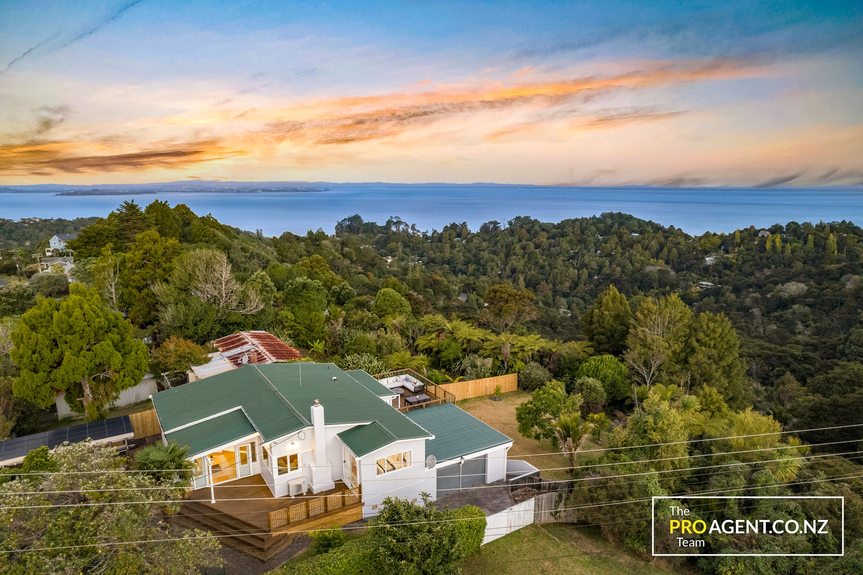 76 Victory Road, Laingholm, Waitakere City