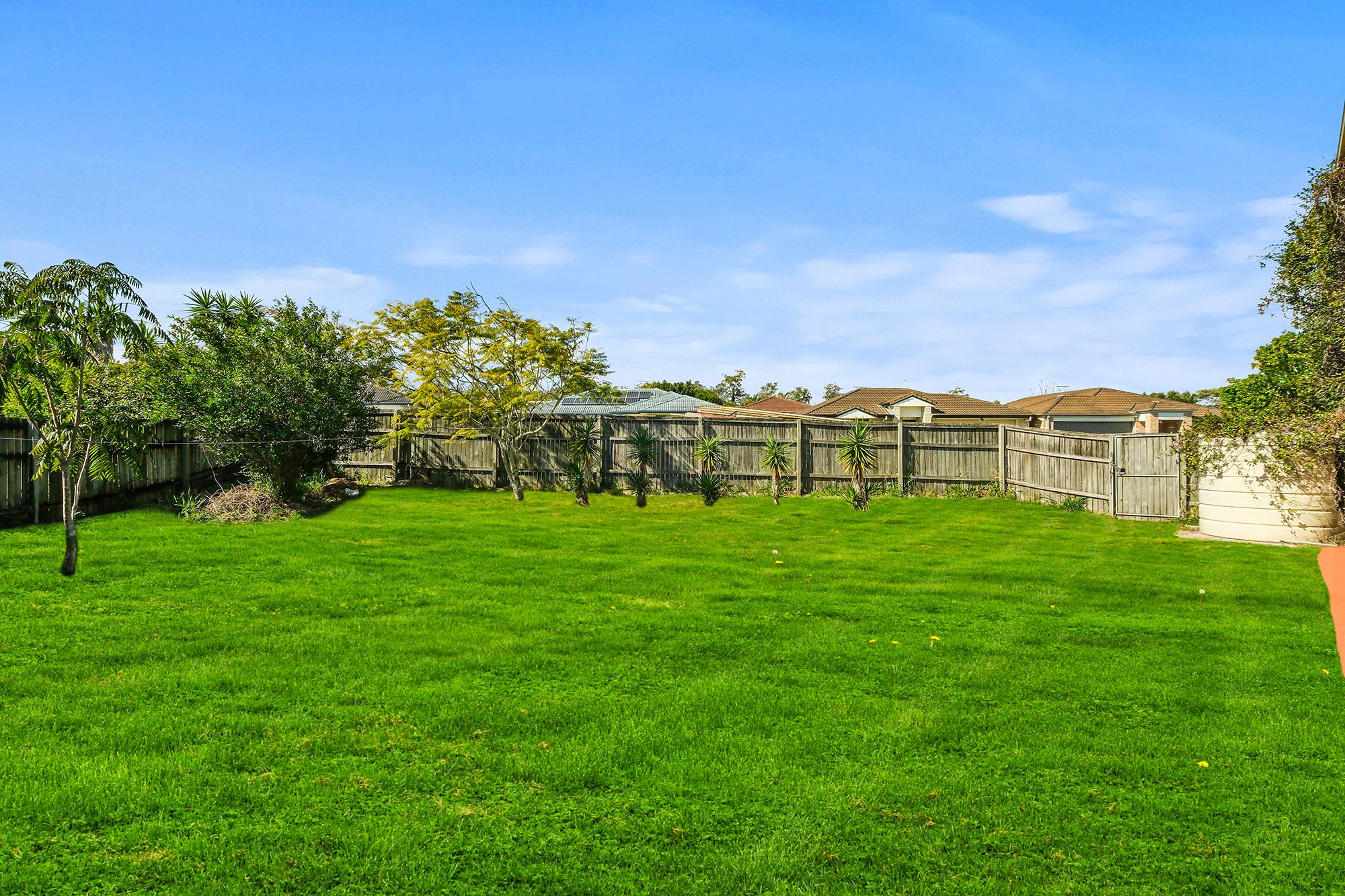 4 Arvin Close — photo 14 of 15