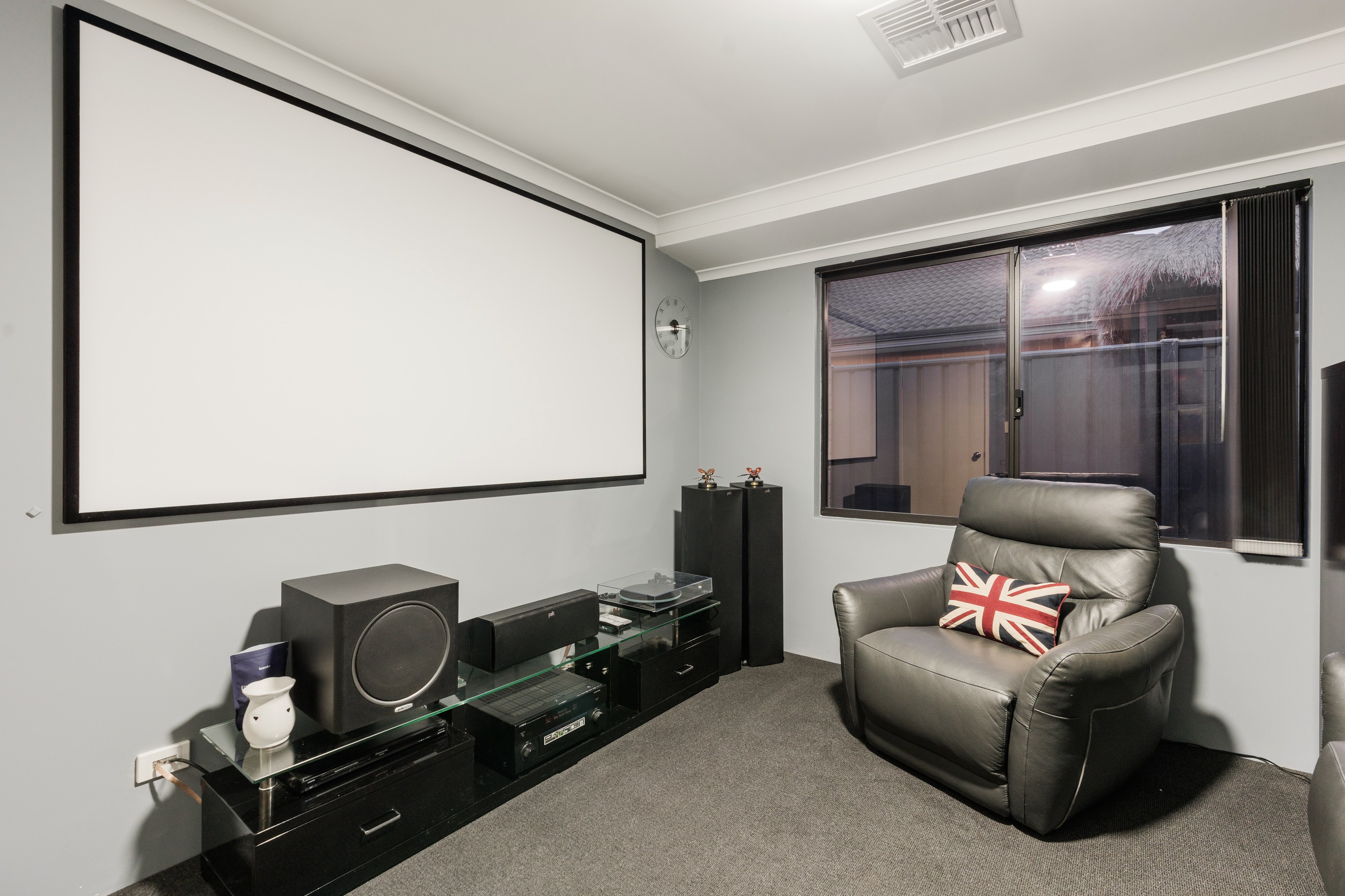 4 Cloutt Lane, Piara Waters, WA 6112