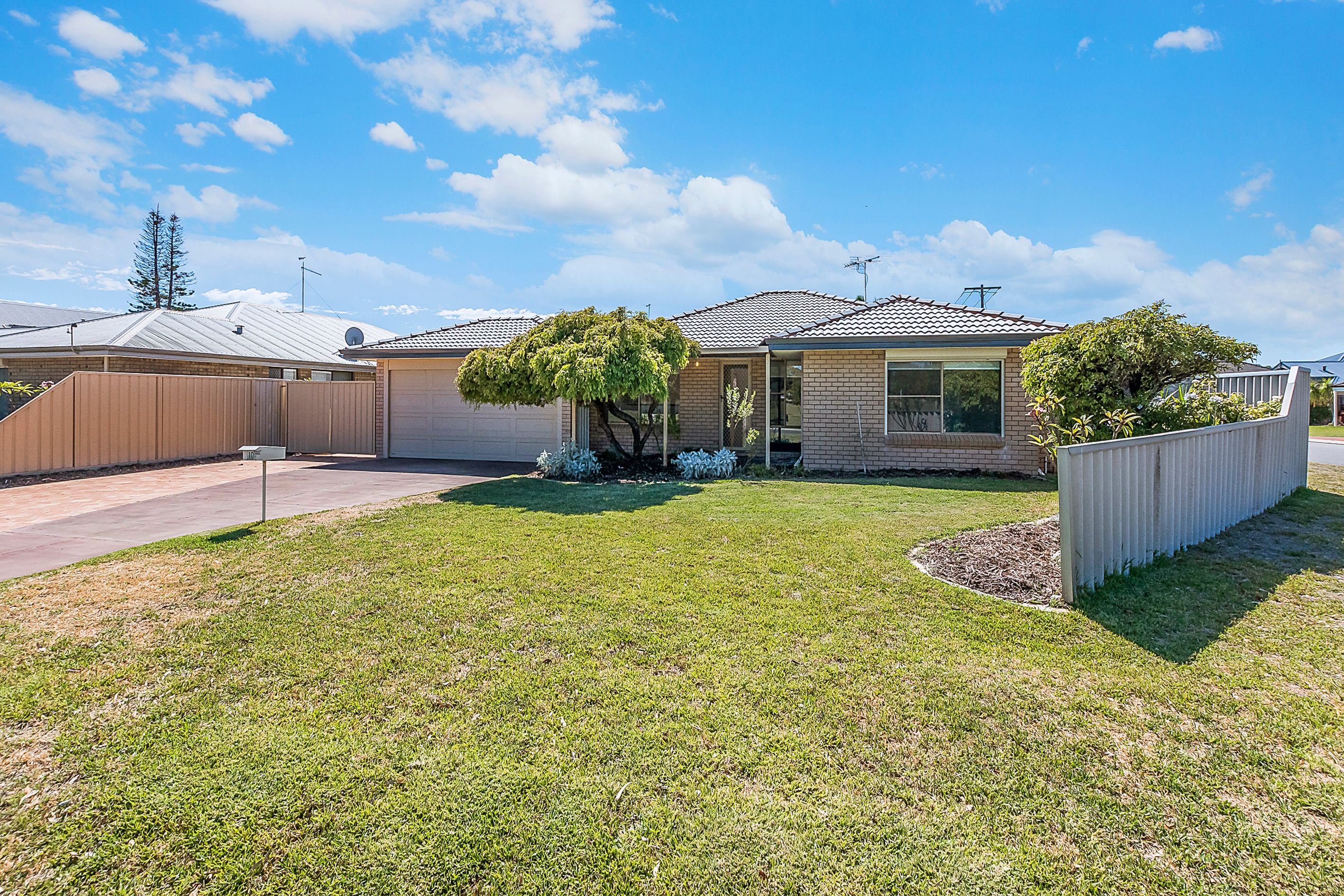 10 Stokes Street, Rockingham, WA 6168