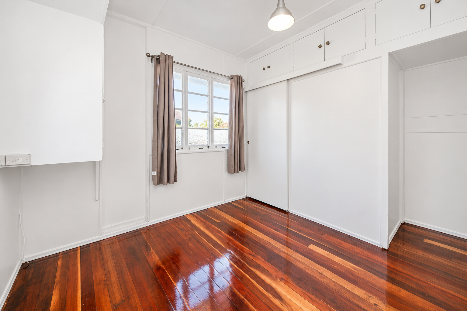 385 Broadwater Road — photo 5 of 10