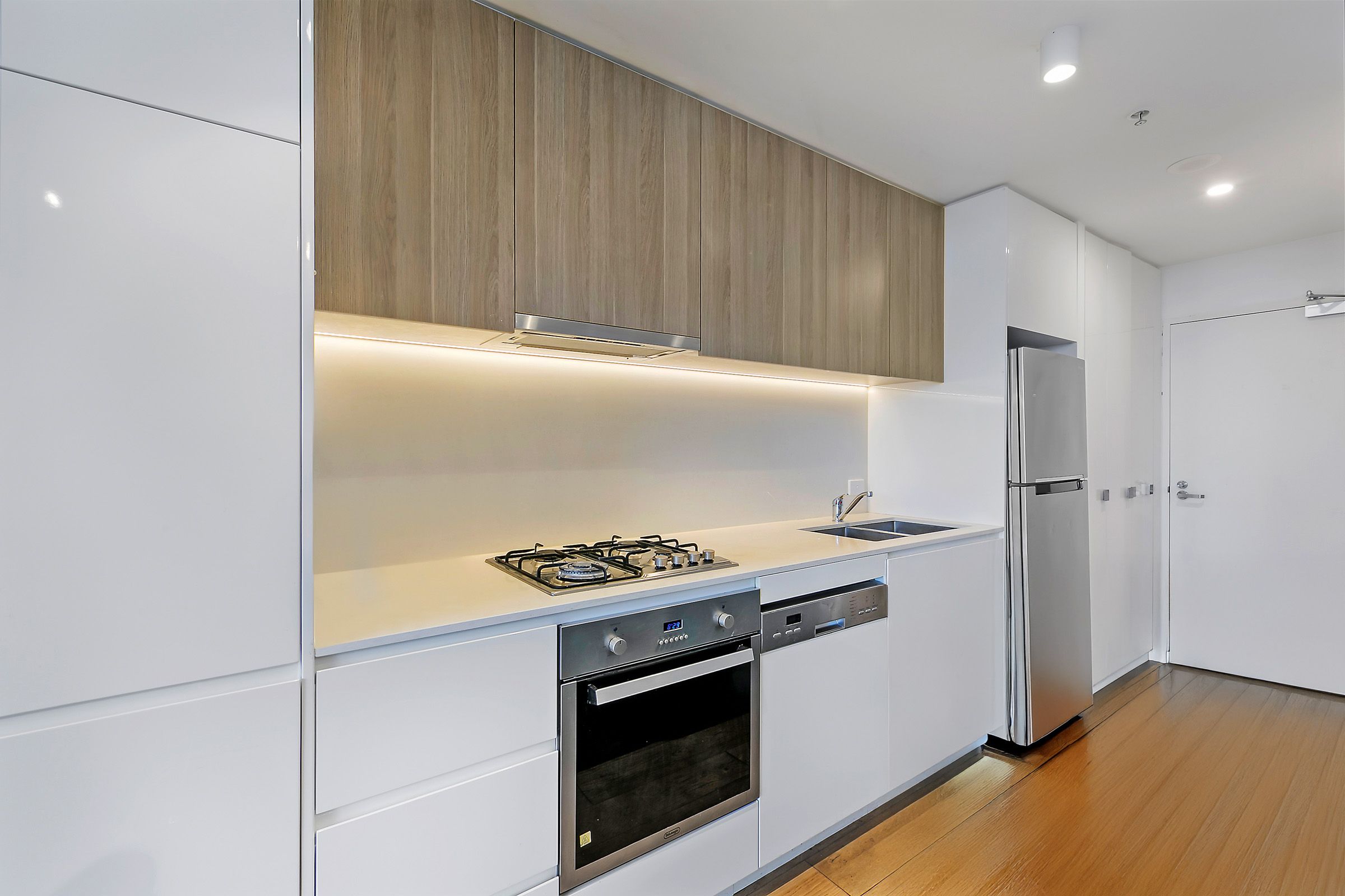 83/2-8 James Street — photo 4 of 11